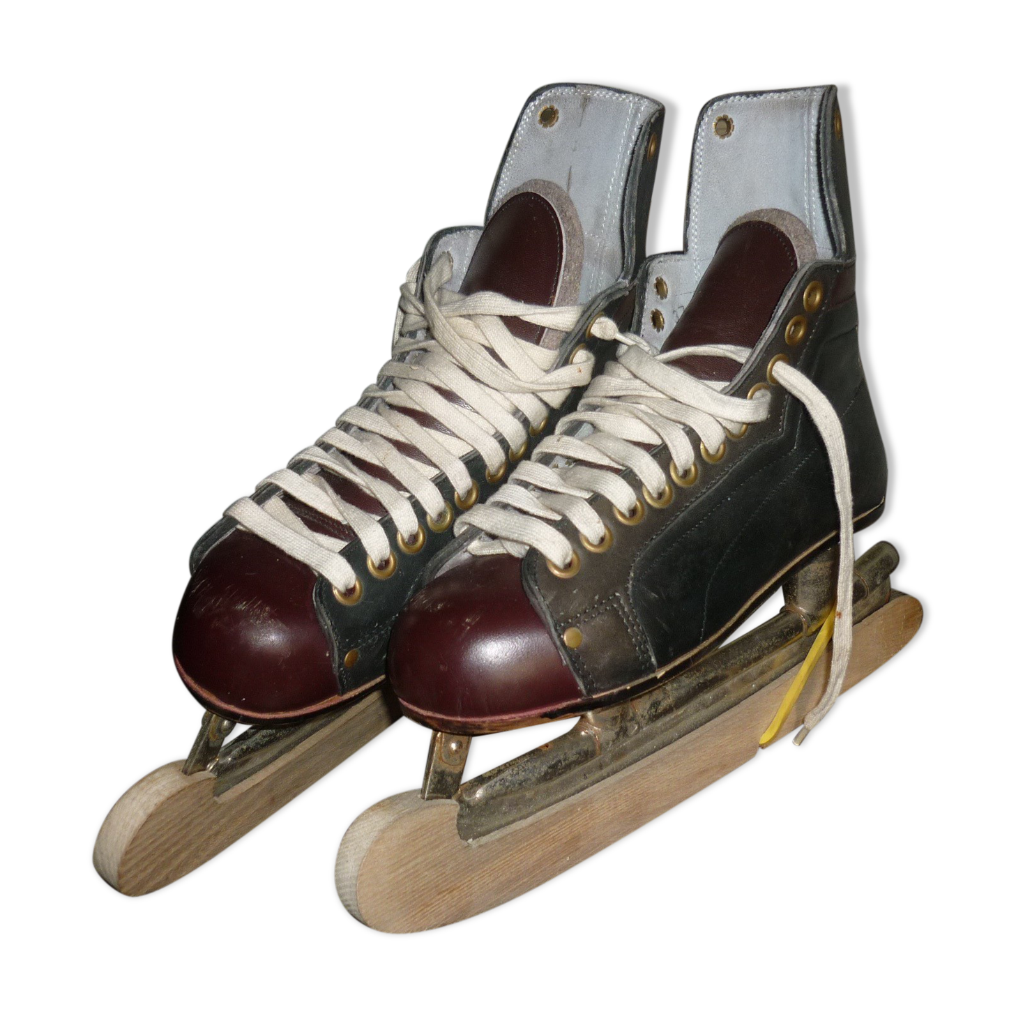 Alviera ice hockey skates - size 37