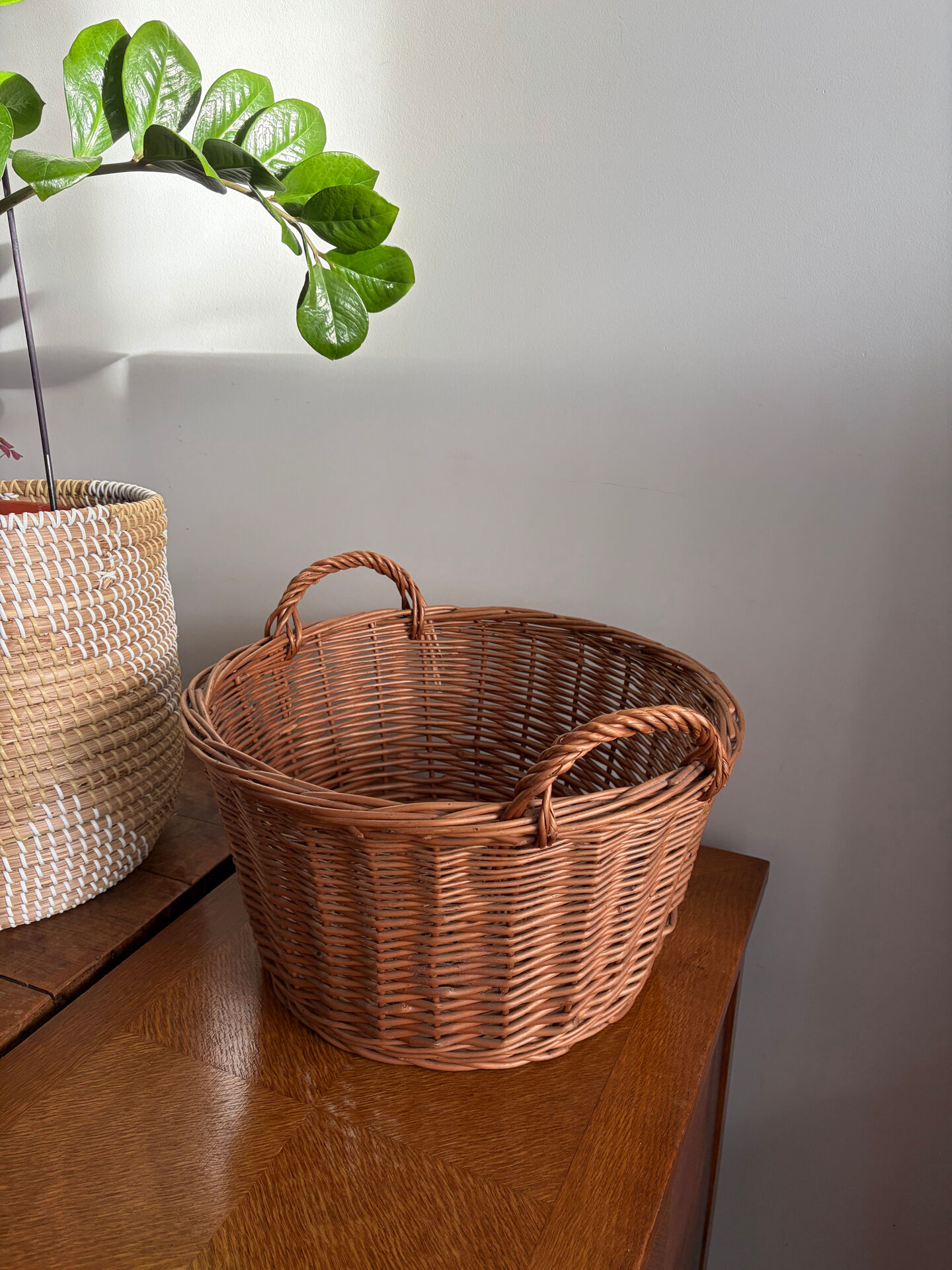 Grand panier en osier tressé 41 cm – panier rangement déco