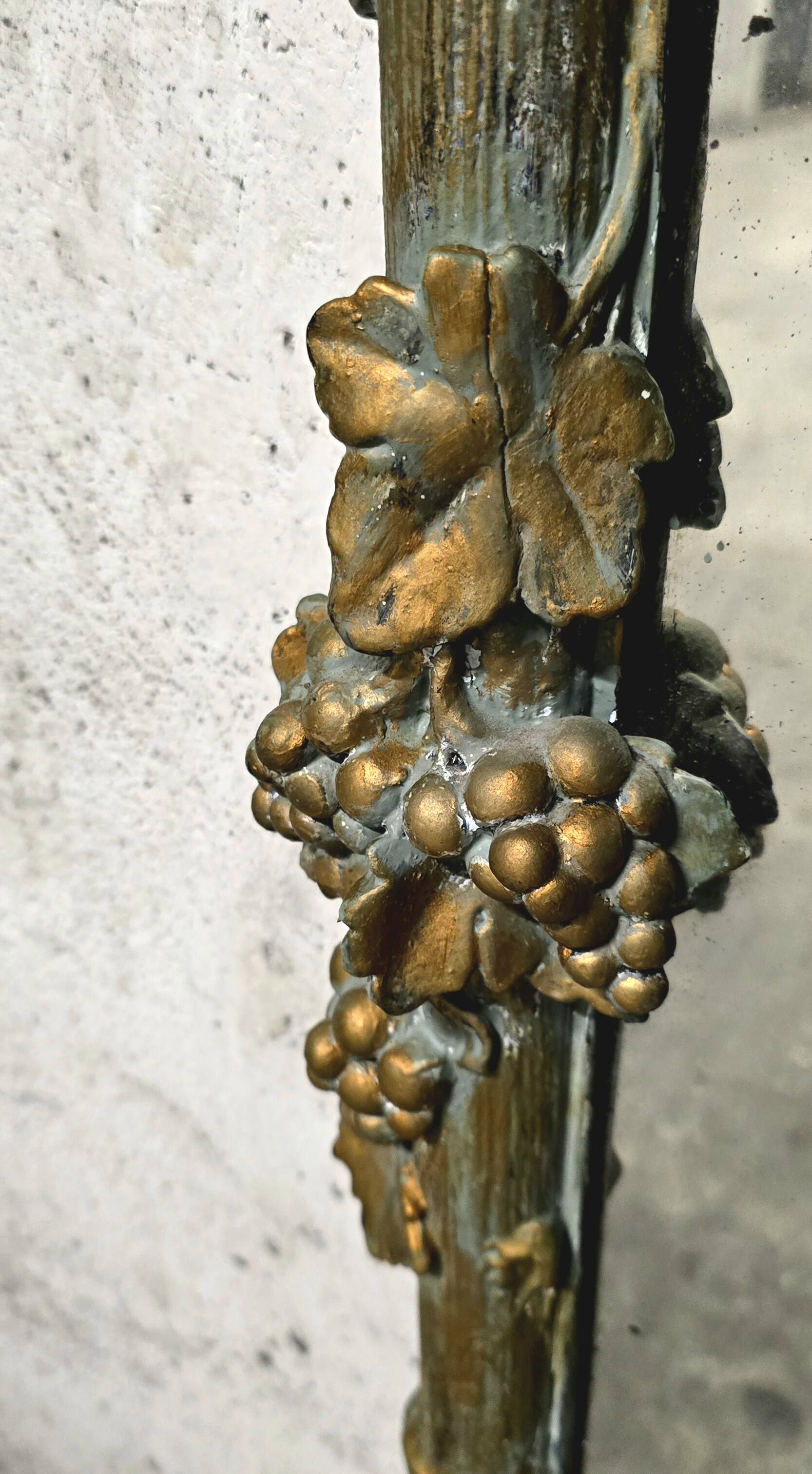 Large Wood and Patinated Stucco Mirror - Floral 1900s Period