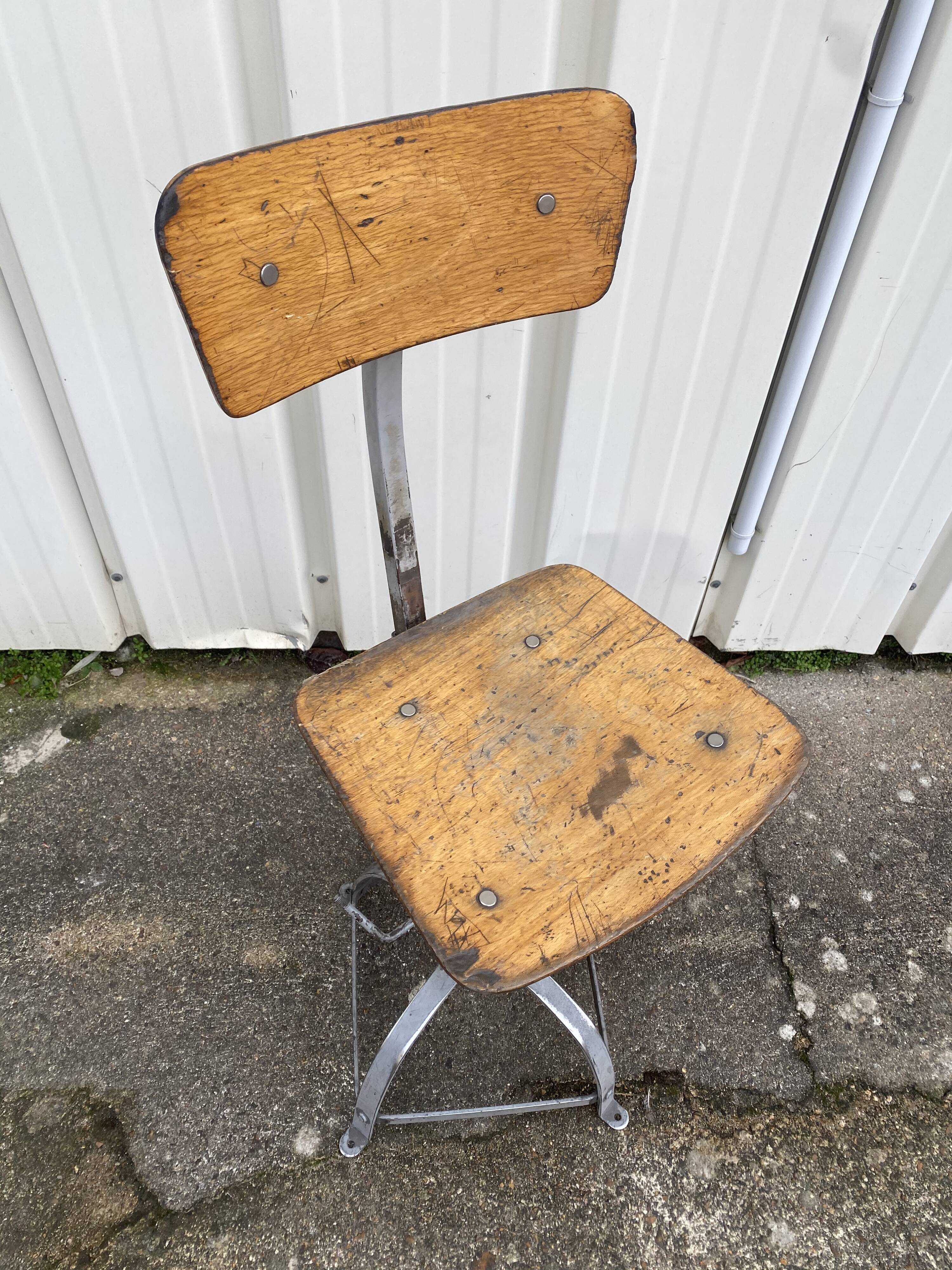 Industrial chair Bienaise