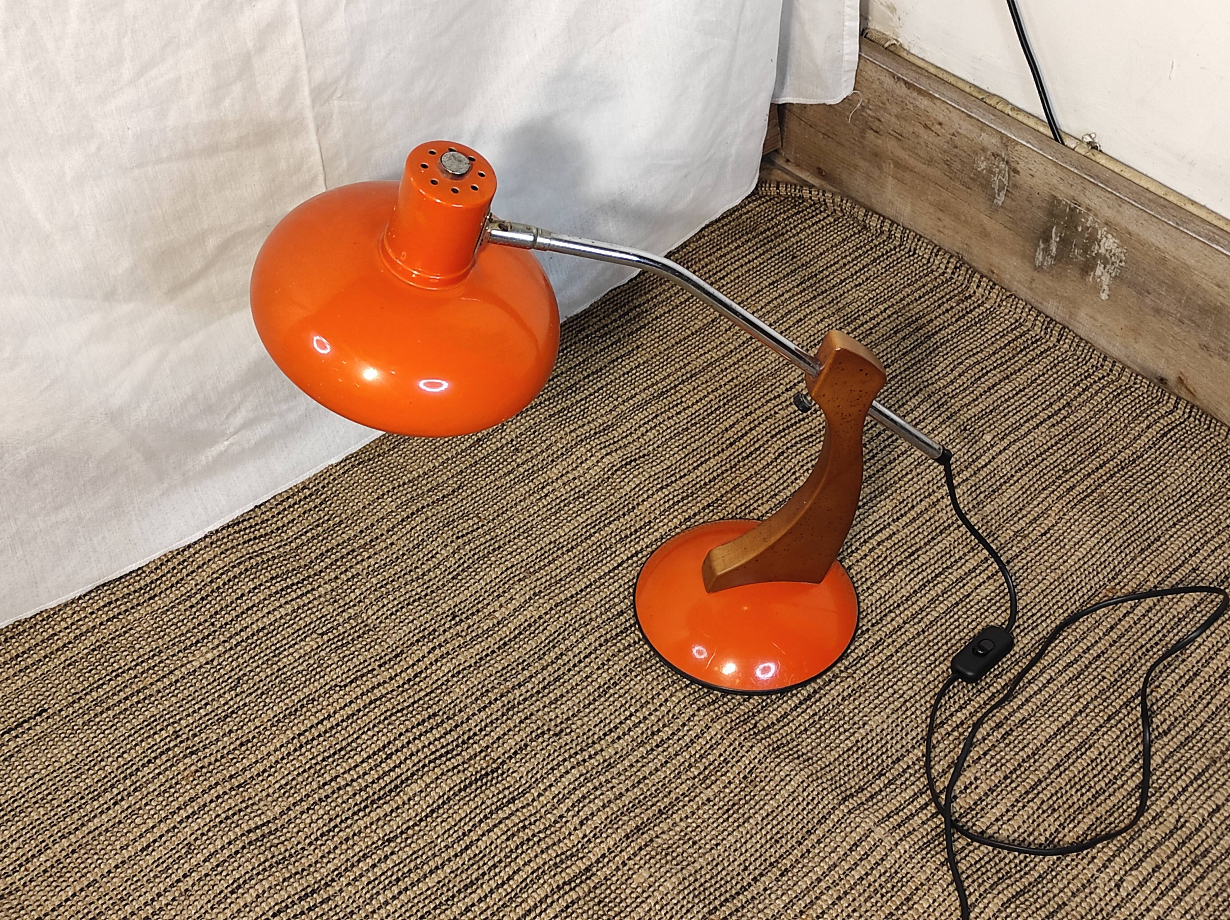 Desk lamp design 1970