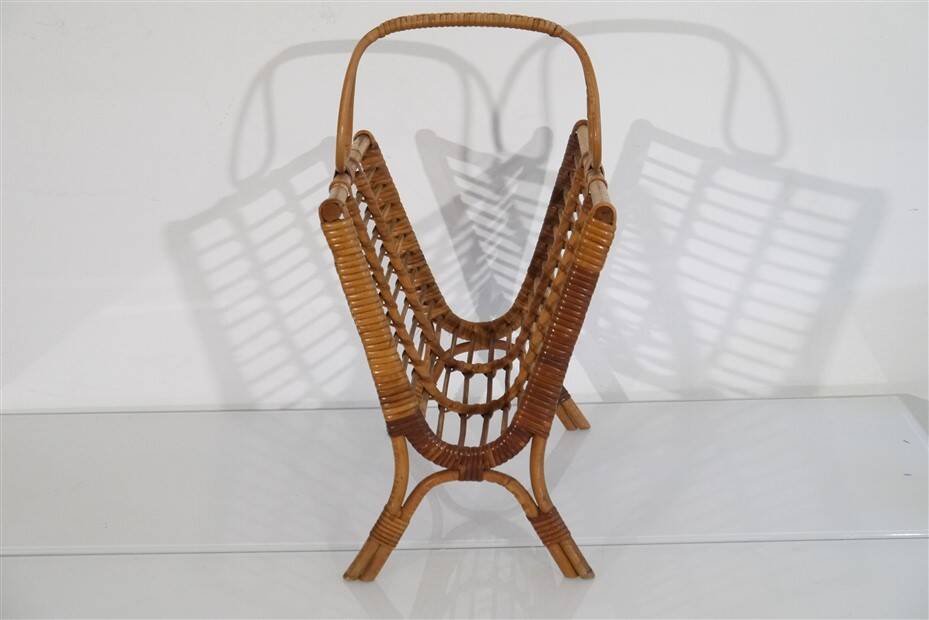 Porte revue vintage en rotin 1960