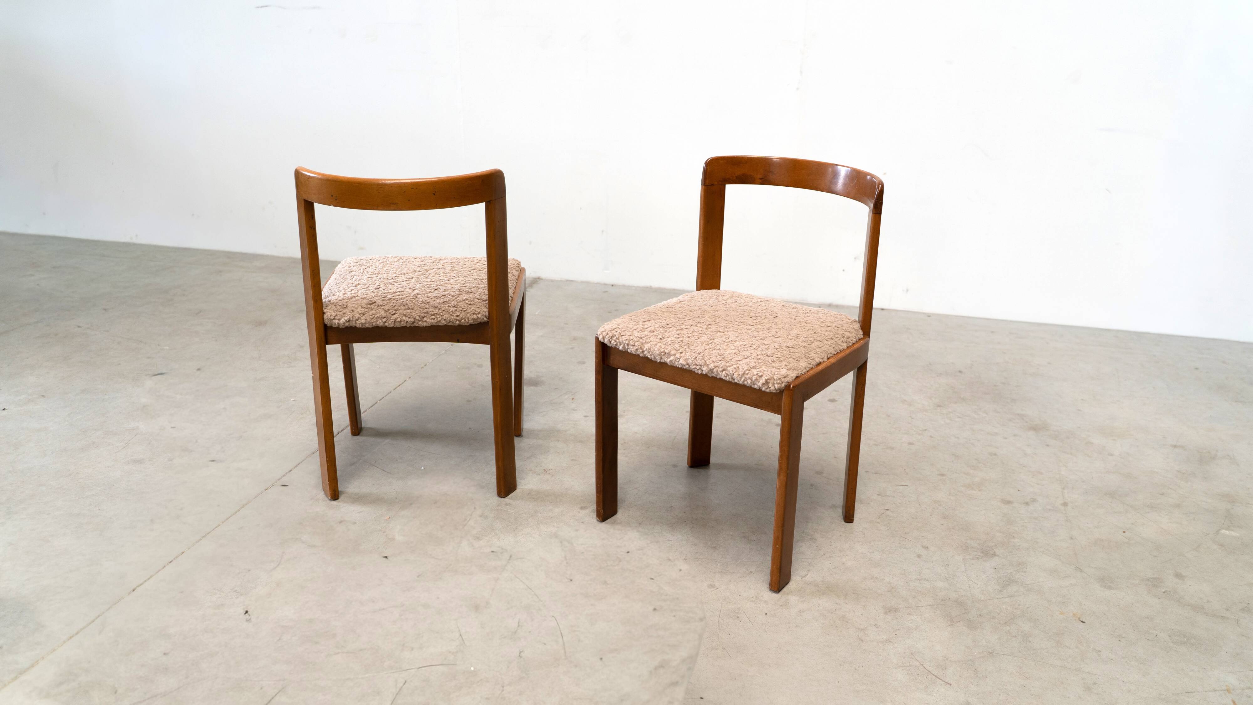 Ensemble de six chaises de salle à manger italiennes
