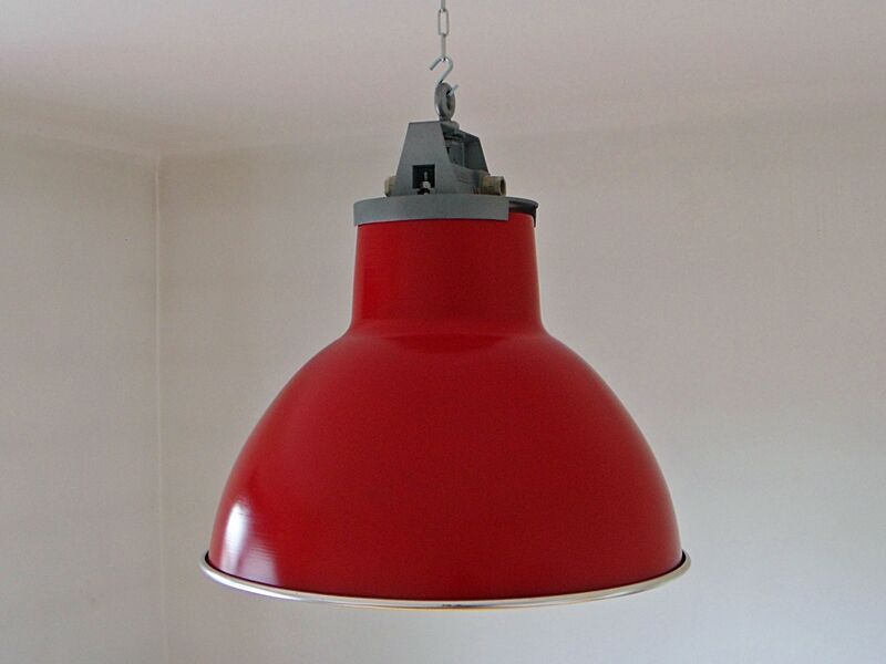 Industrial red / short lamp.