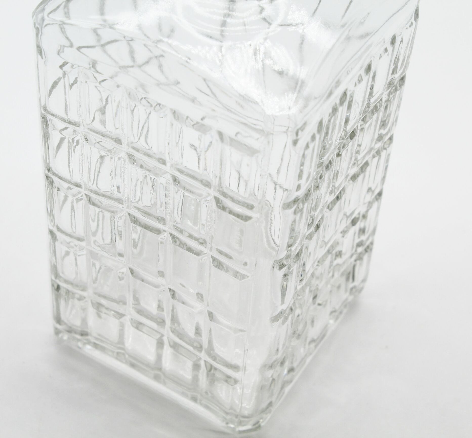 Glass whisky carafe
