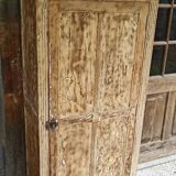 Parisian bonnetière wardrobe