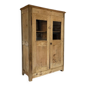 Armoire vitrée