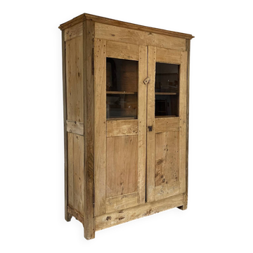 Glass cabinet