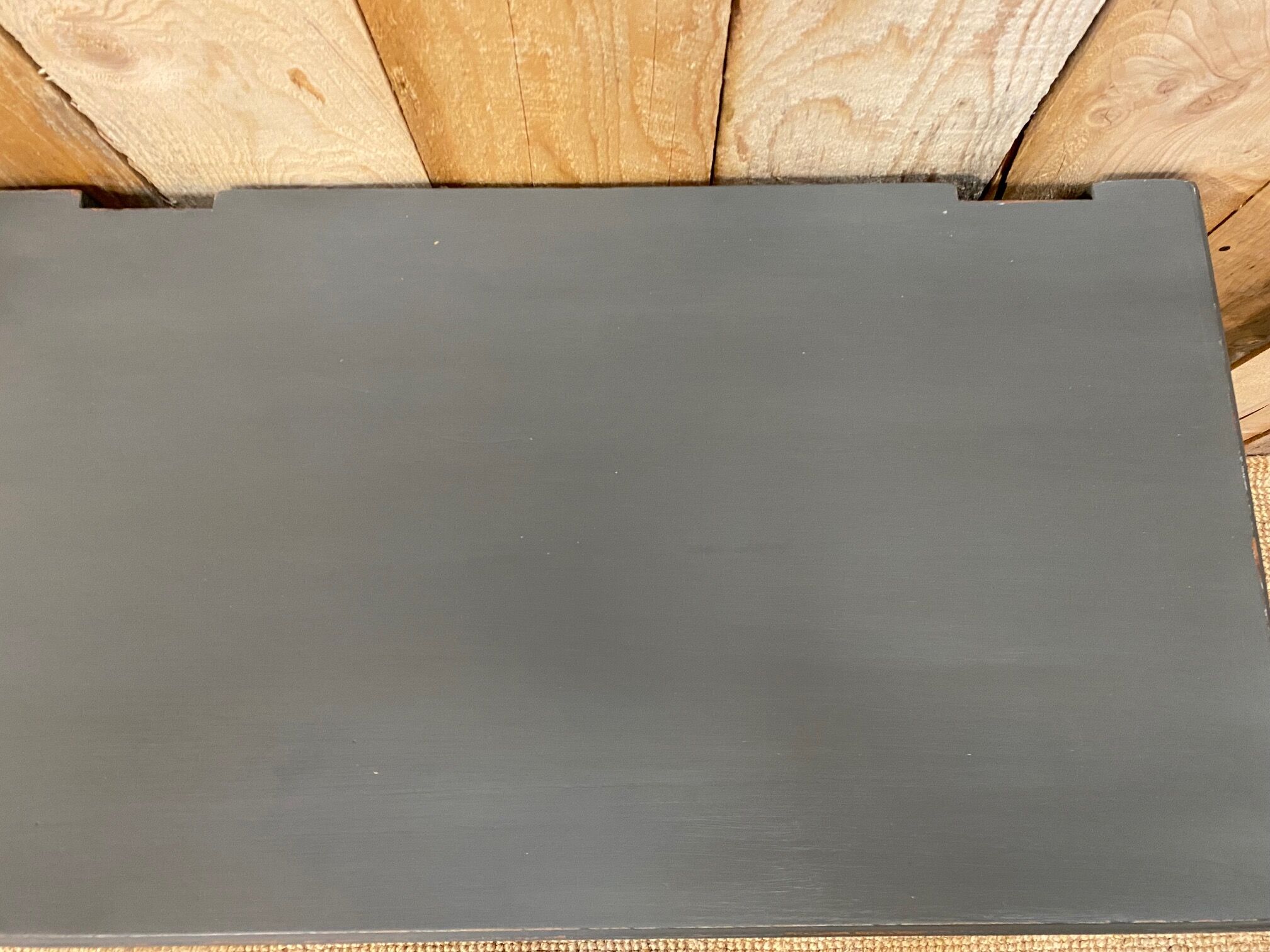 Patinated English chest of drawers from the 30s and 40s