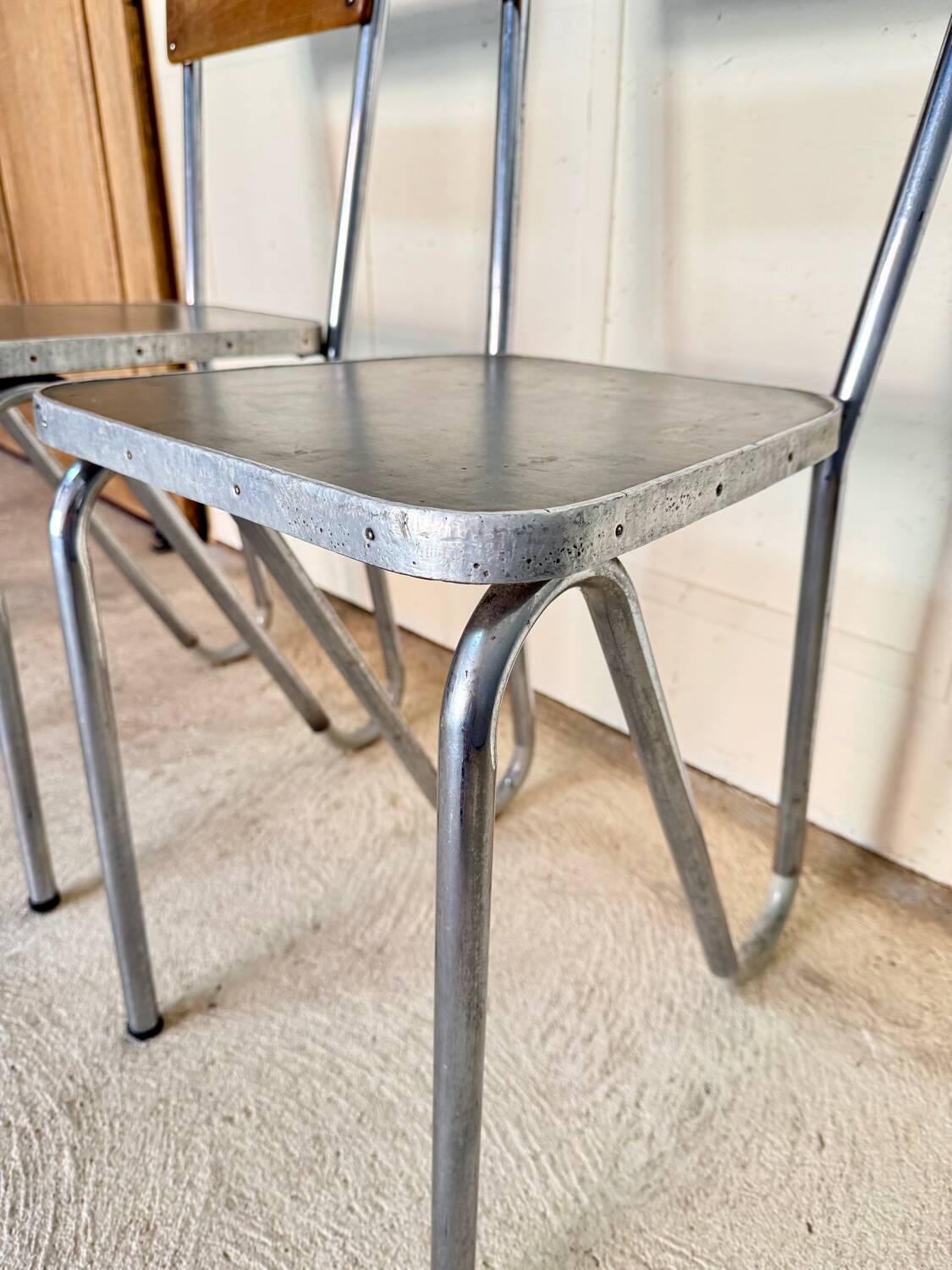 4 Modernist chairs from the 1930s