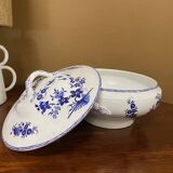 Large vegetable dish in Tournai porcelain, Boch Frères, fly decoration