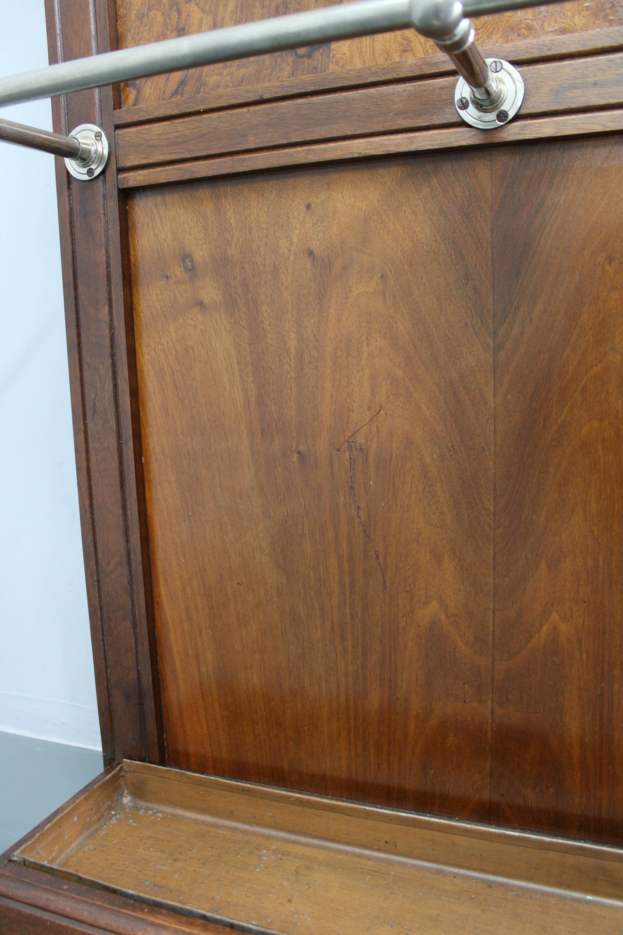 Portemanteau Art déco tchécoslovaque en noyer avec miroir, années 1930