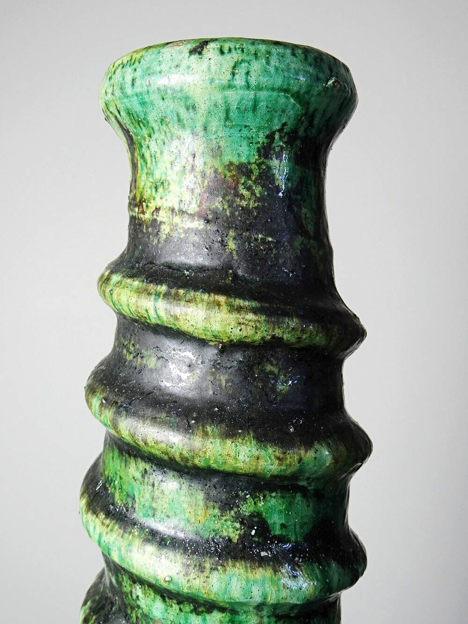 Large Tamegroute candlestick in green glazed terracotta, Morocco, 1960s-1970s.