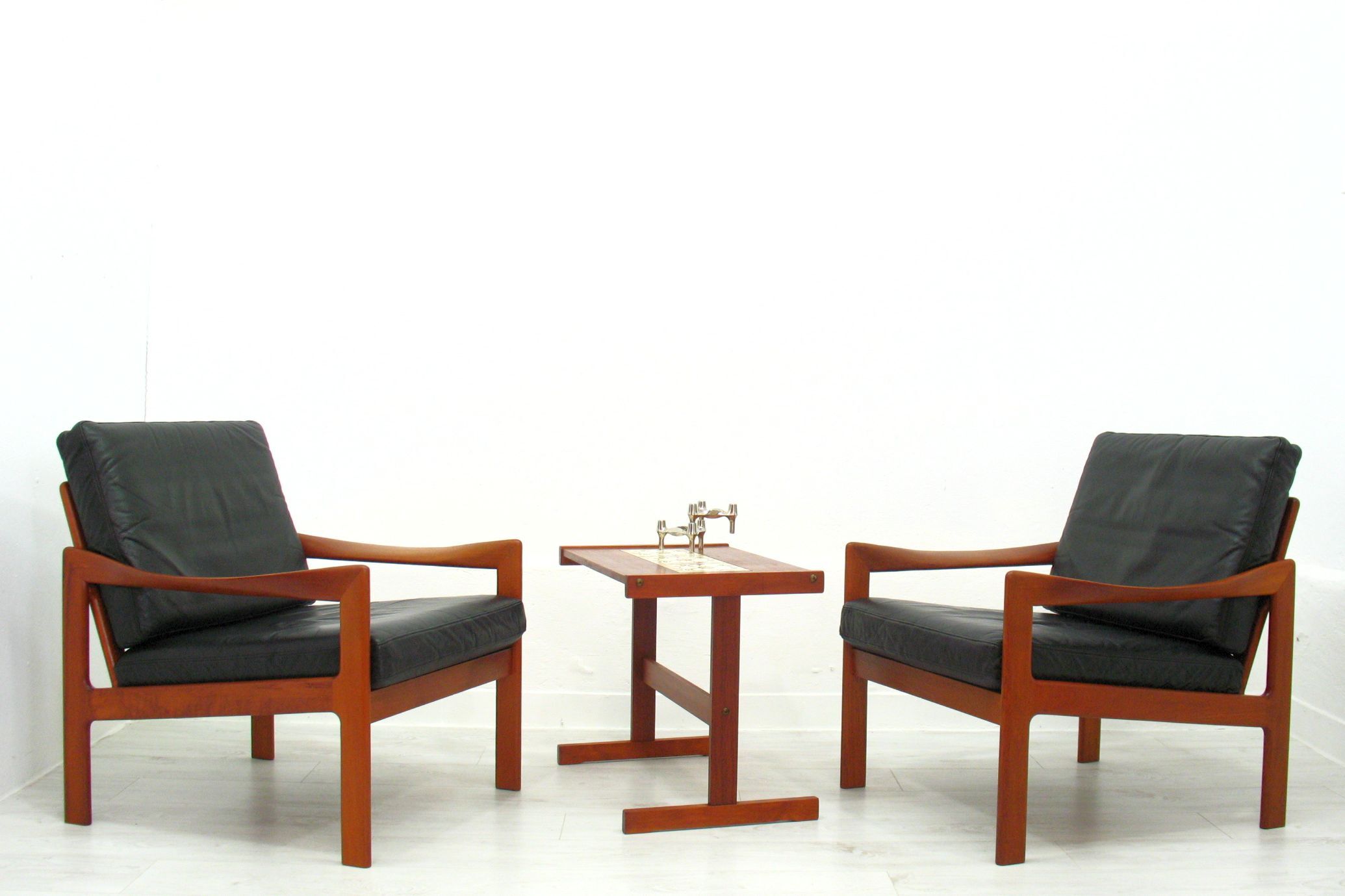 Lounge chairs by Illum Walkelsø for Niels Eilersen, 1960s