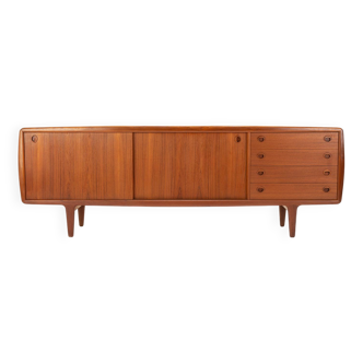 Danish sideboard by HP Hsansen for HP Hansen møbelindustri, Denmark 1960s