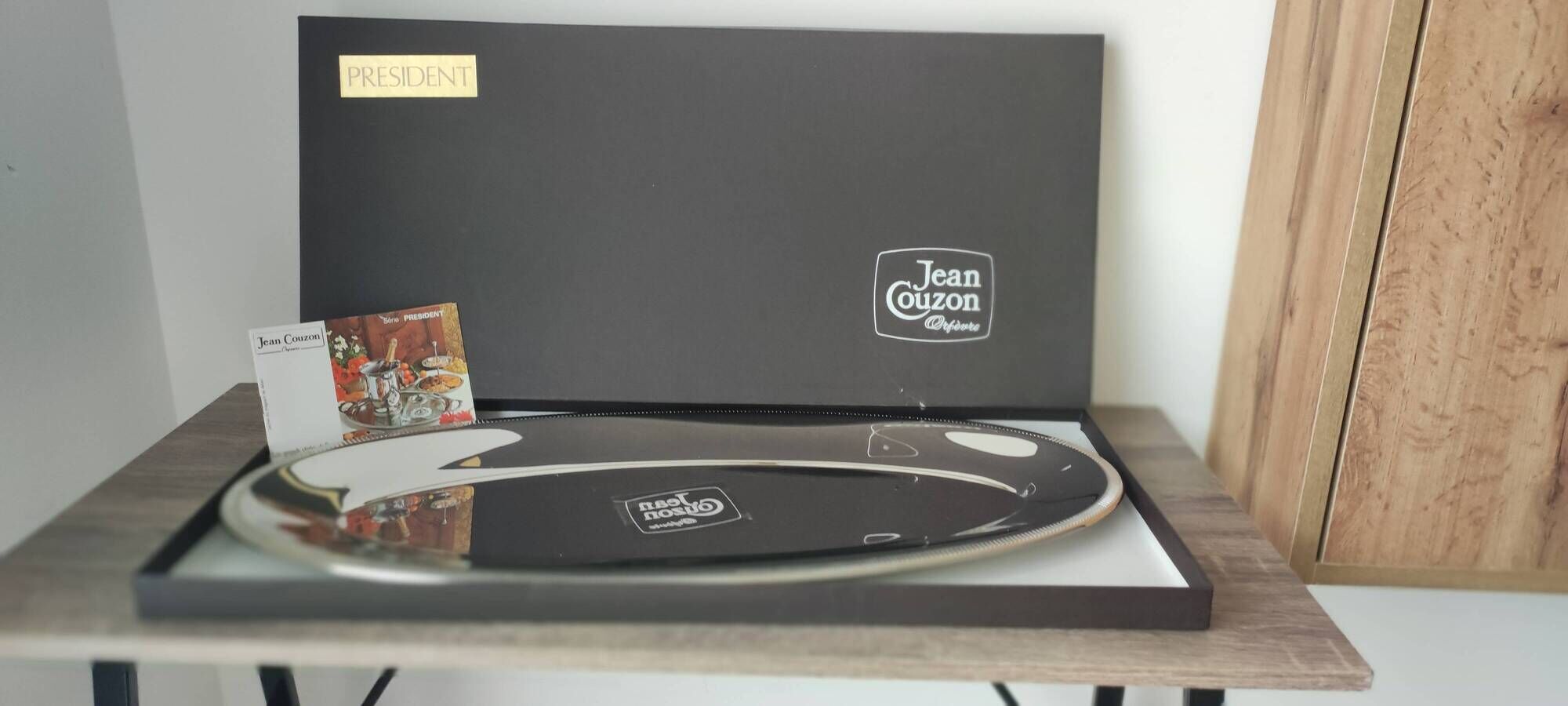 Large Jean Gouzon fish platter. President series. New with box and label.
