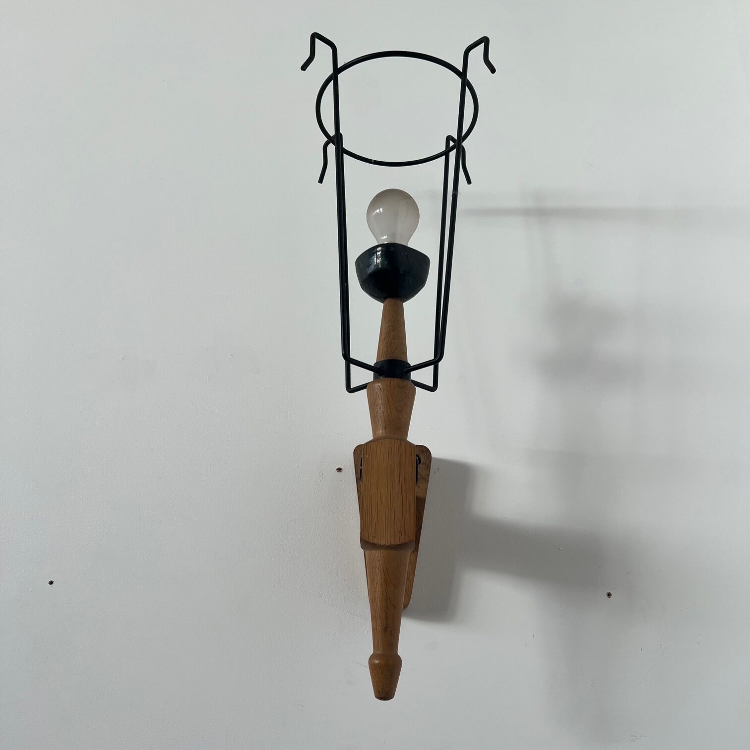 Guillerme et Chambron oak single wall light