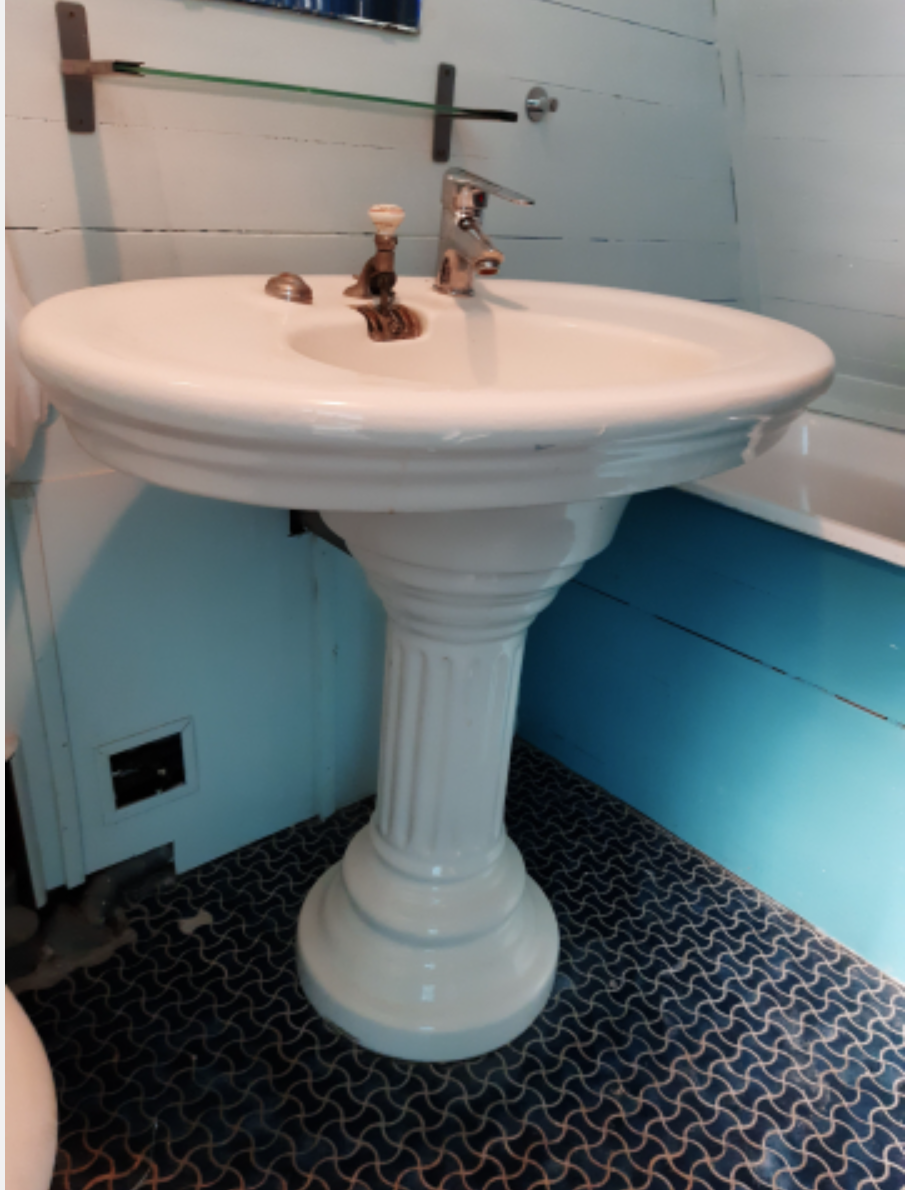 Old sink on column - Jacob Delafon - 1930s