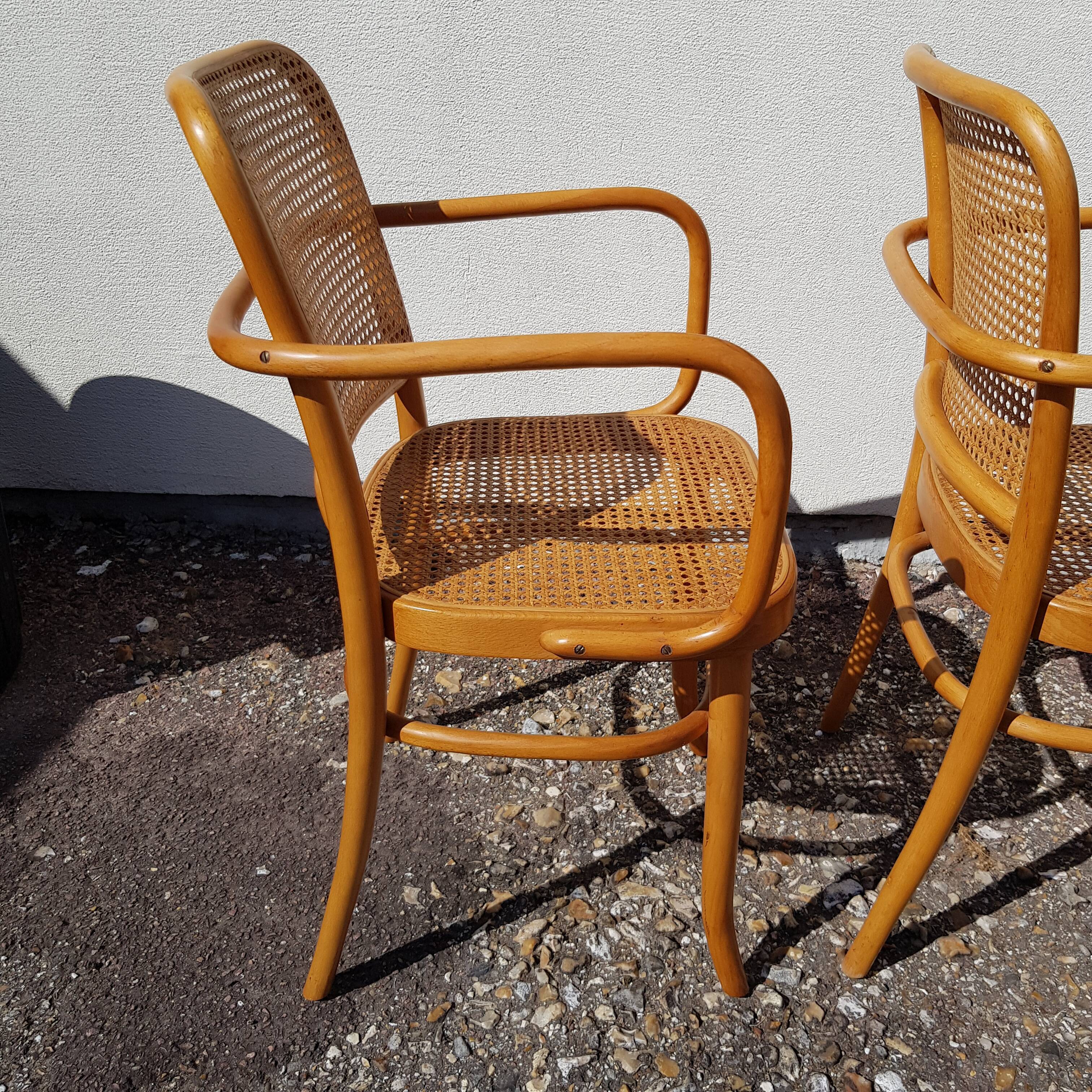 Ensemble de 4 fauteuils et 1 chaise Thonet 811 Josef Hoffmann