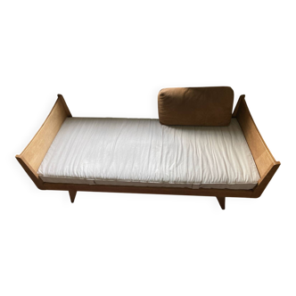 Day bed or guest bed