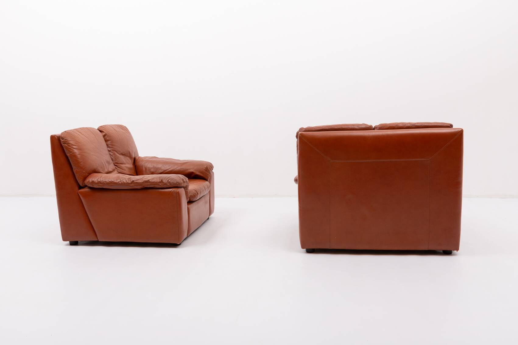 1970’s Vintage Italian design cognac leather lounge chairs