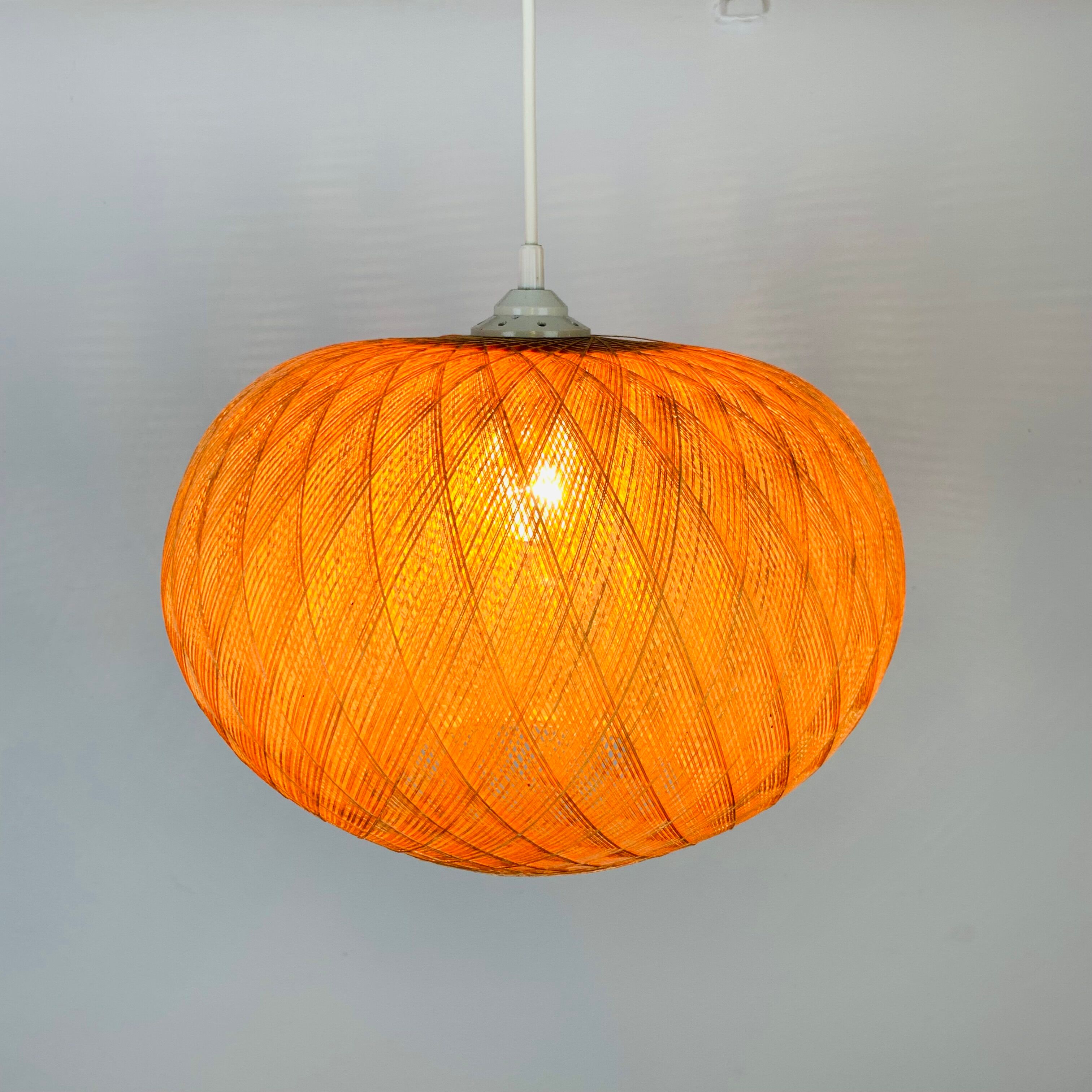 Suspension round wire cocoon 70s