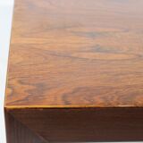 Table basse de bois de rose par Severin Hansen pour Haslev Furniture des années 1960.