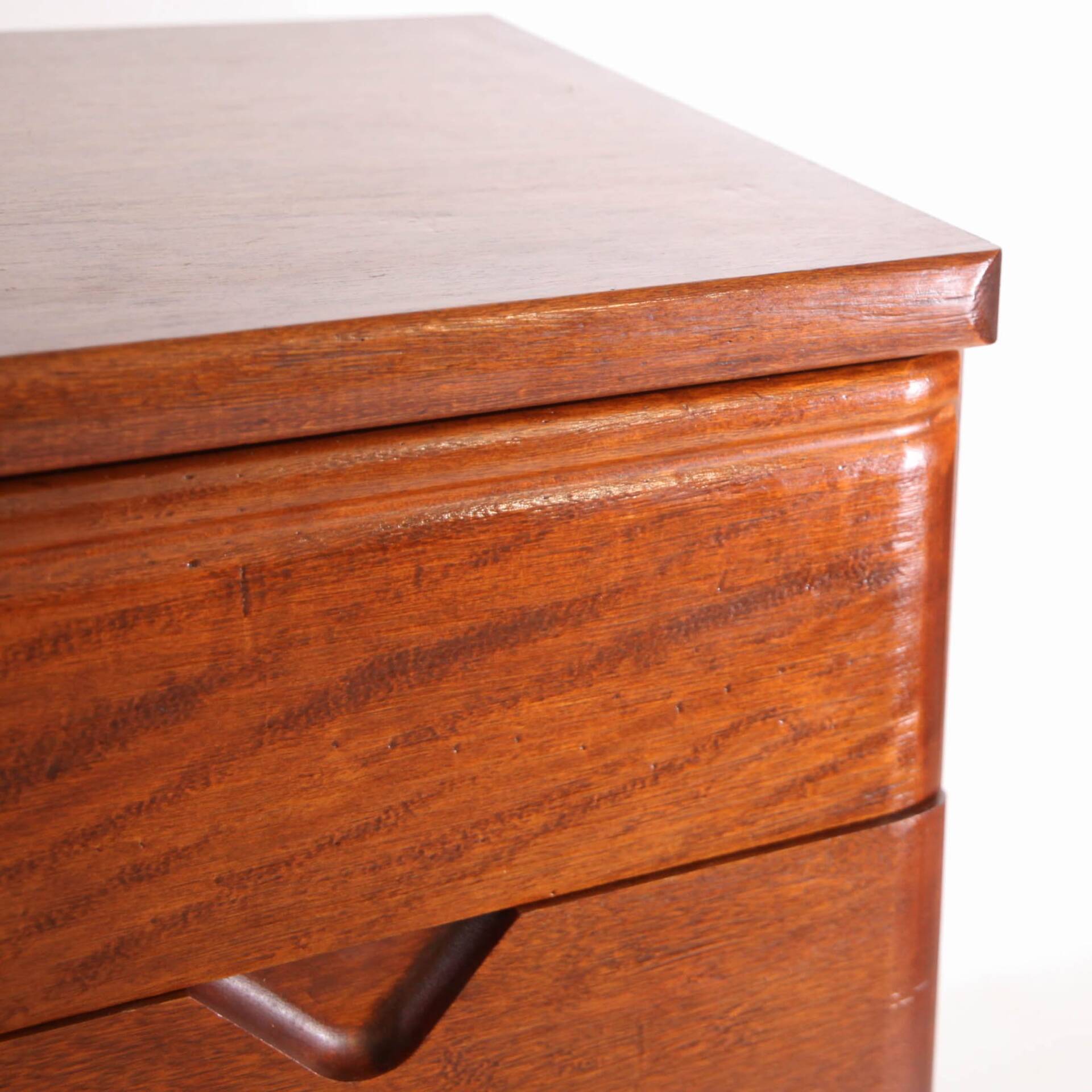 Japanese commode