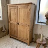 Wooden cabinet cuttery