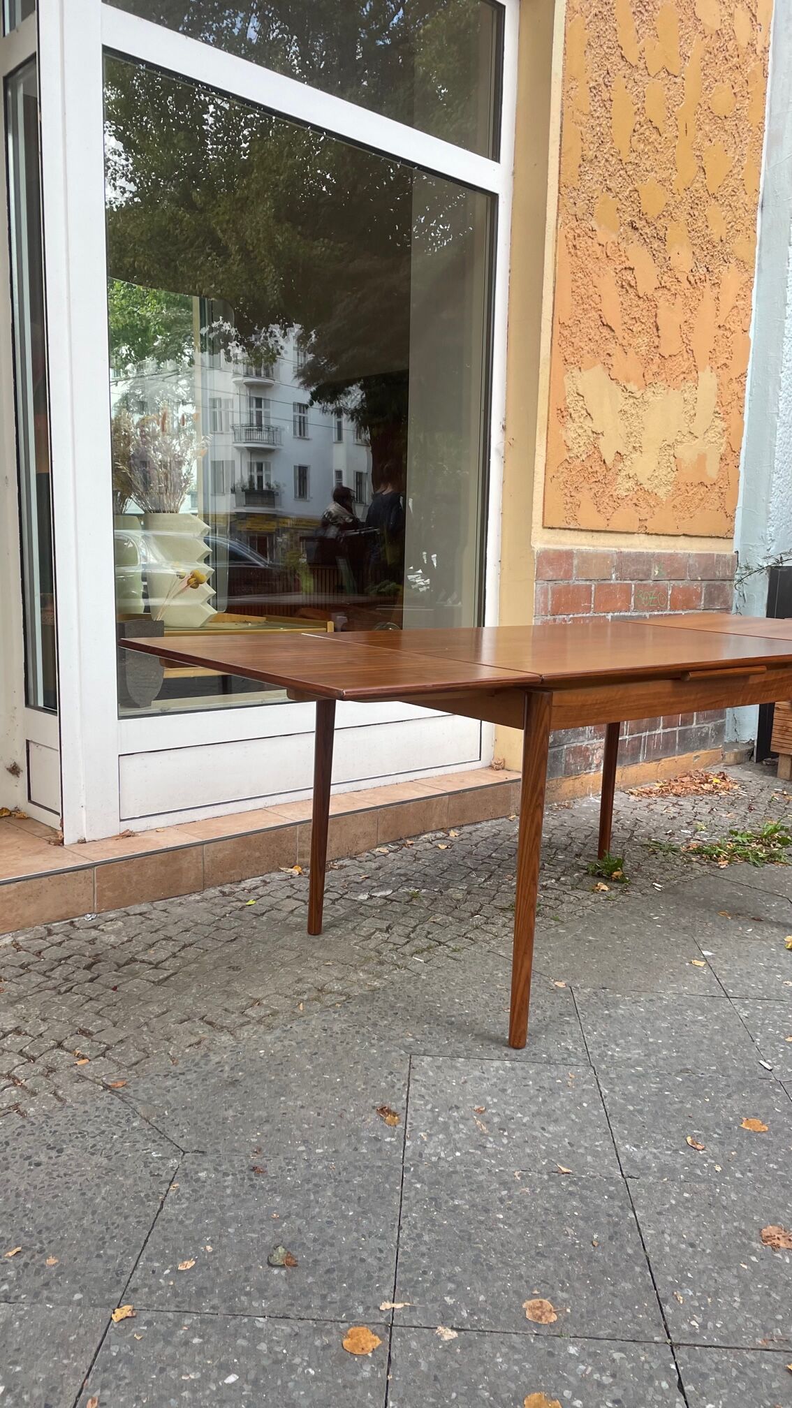 Vintage dining table from the 60s in extendable teak