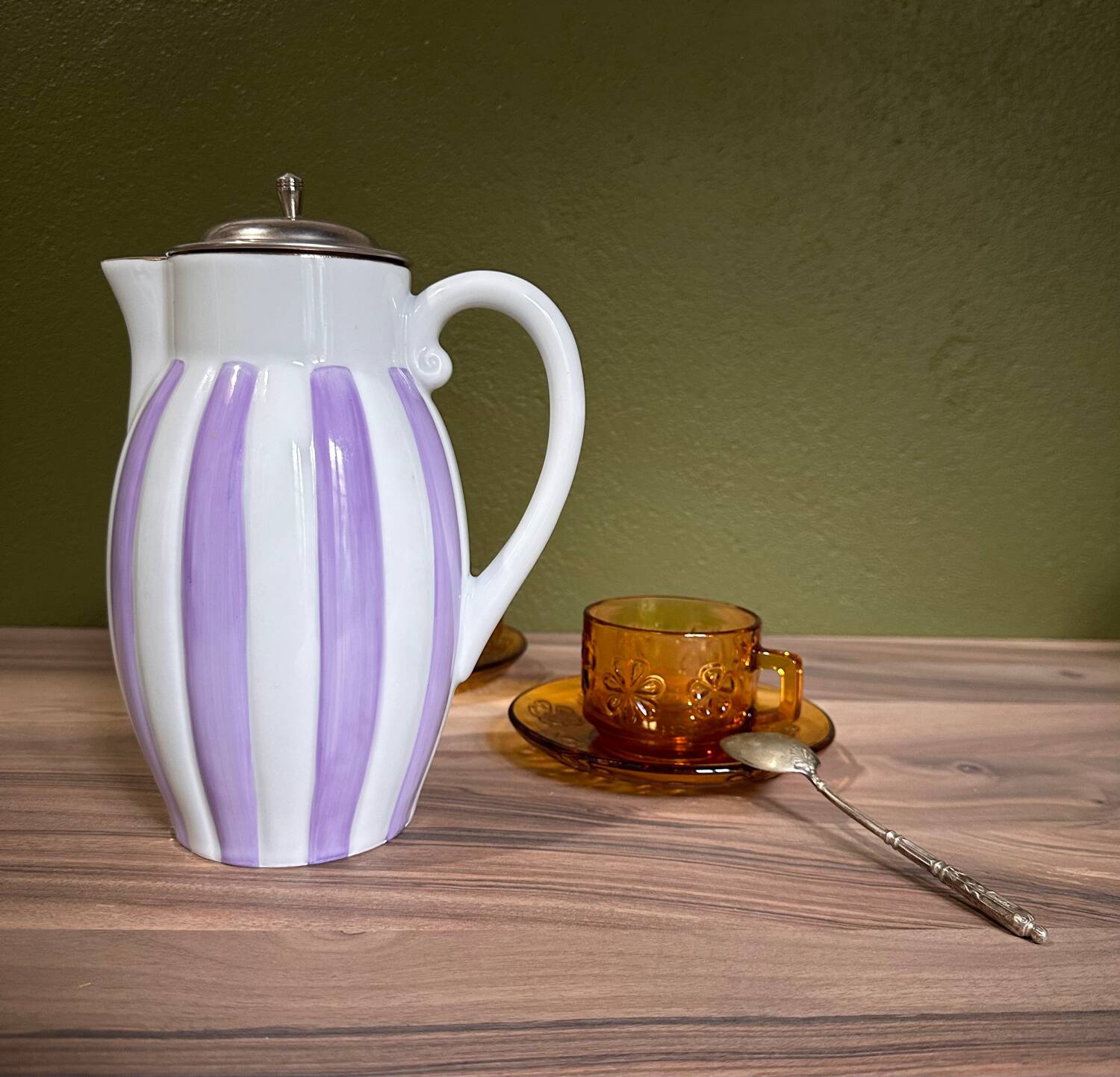 Purple striped teapot with lid strainer