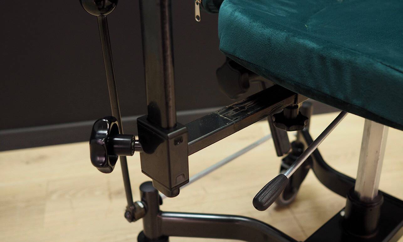 Green office armchair, Danish design, 1970s, production: Denmark