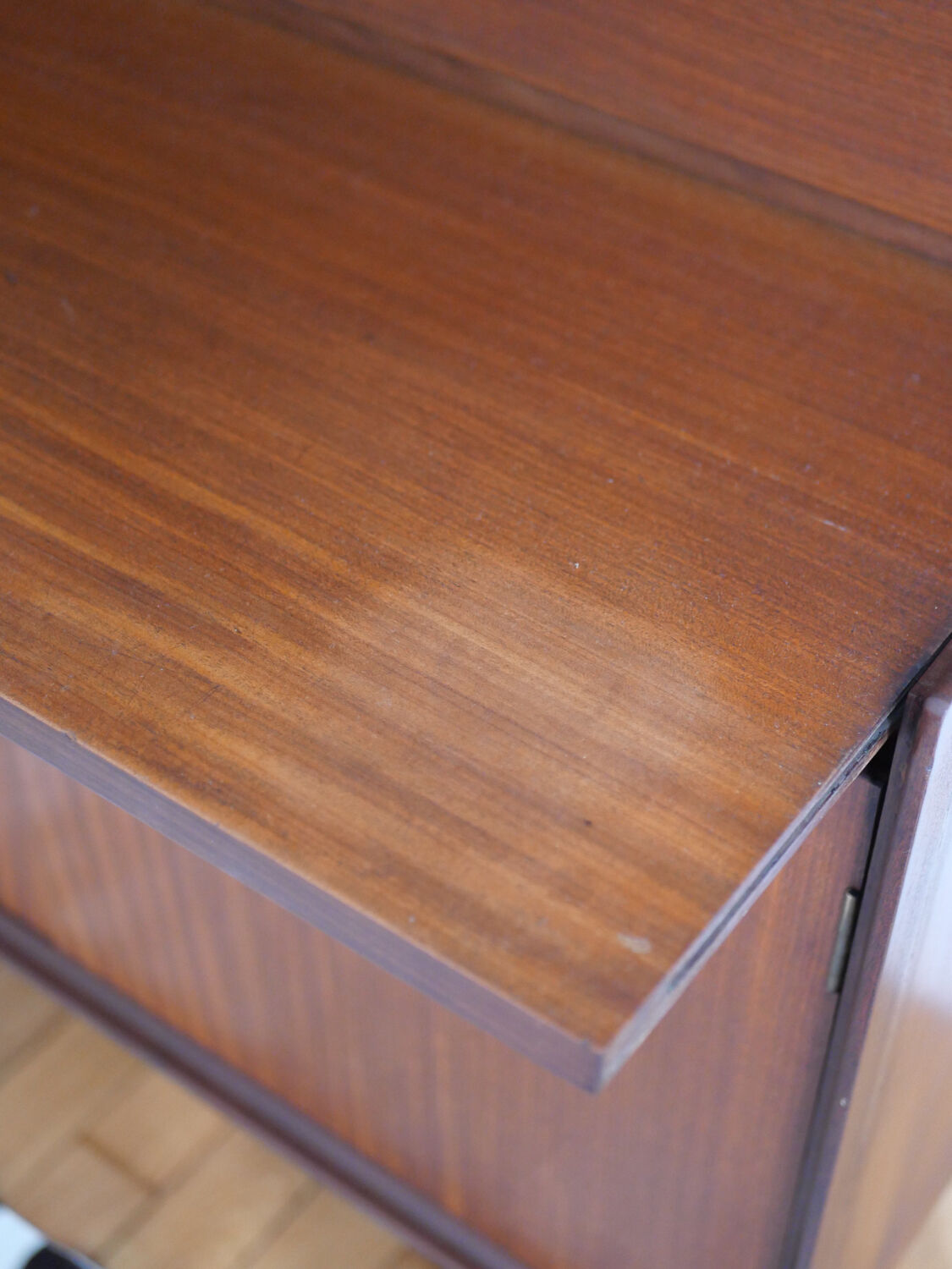 Teak Secretary