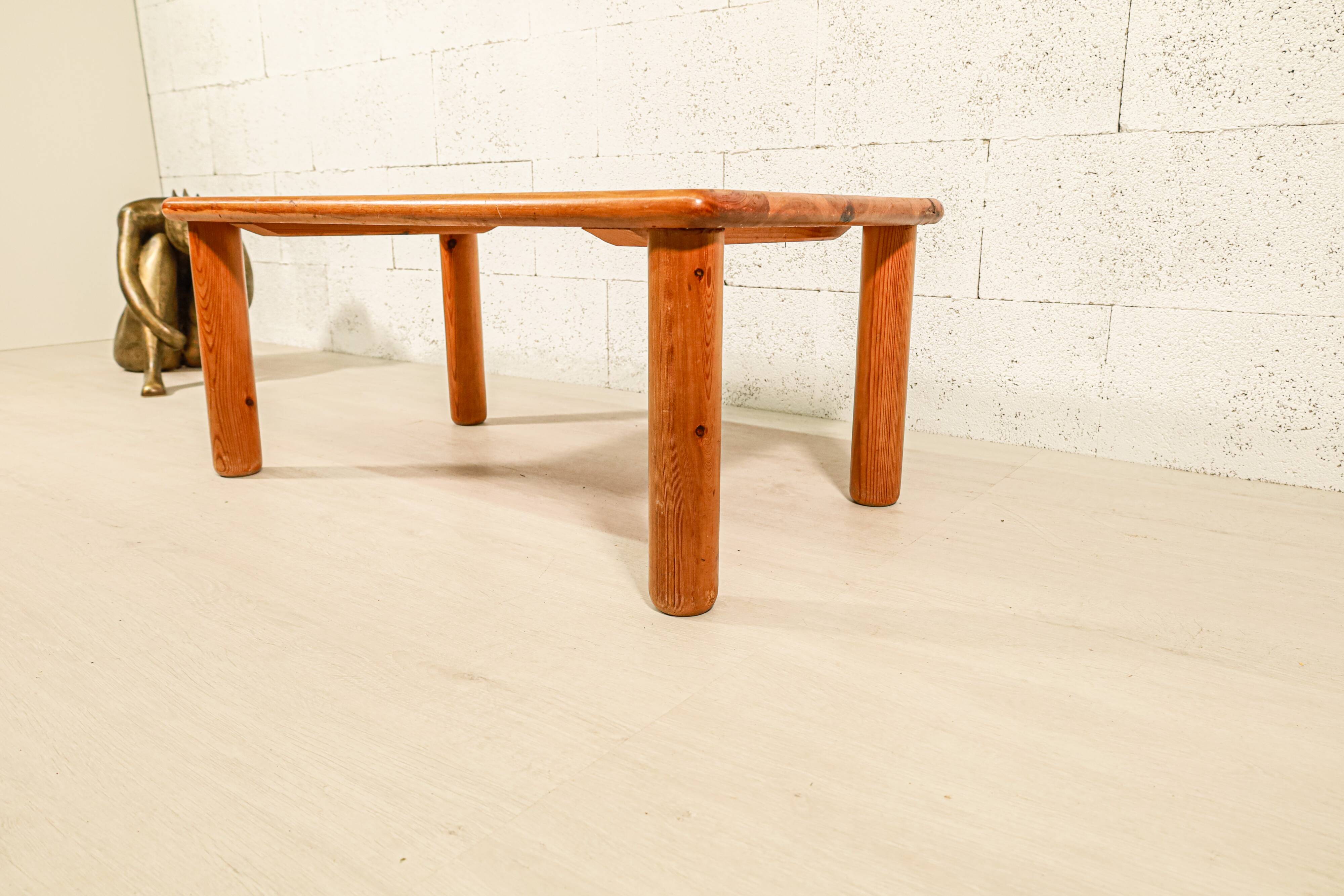 Table basse pin sélection Charlotte Perriand Les Arcs