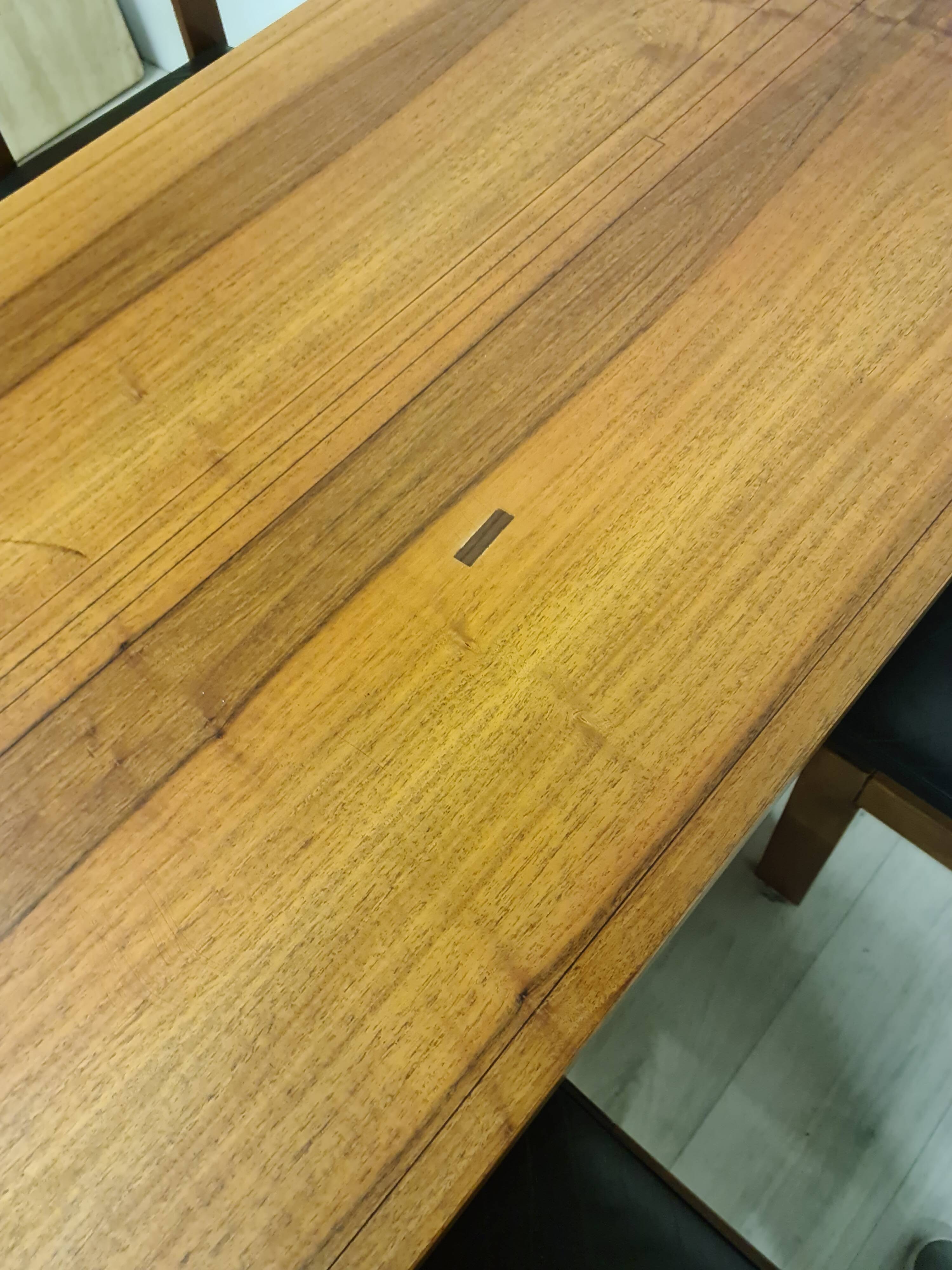 Table et chaises en noyer par Antonio Virgilio pour Bernini Italie années 1970