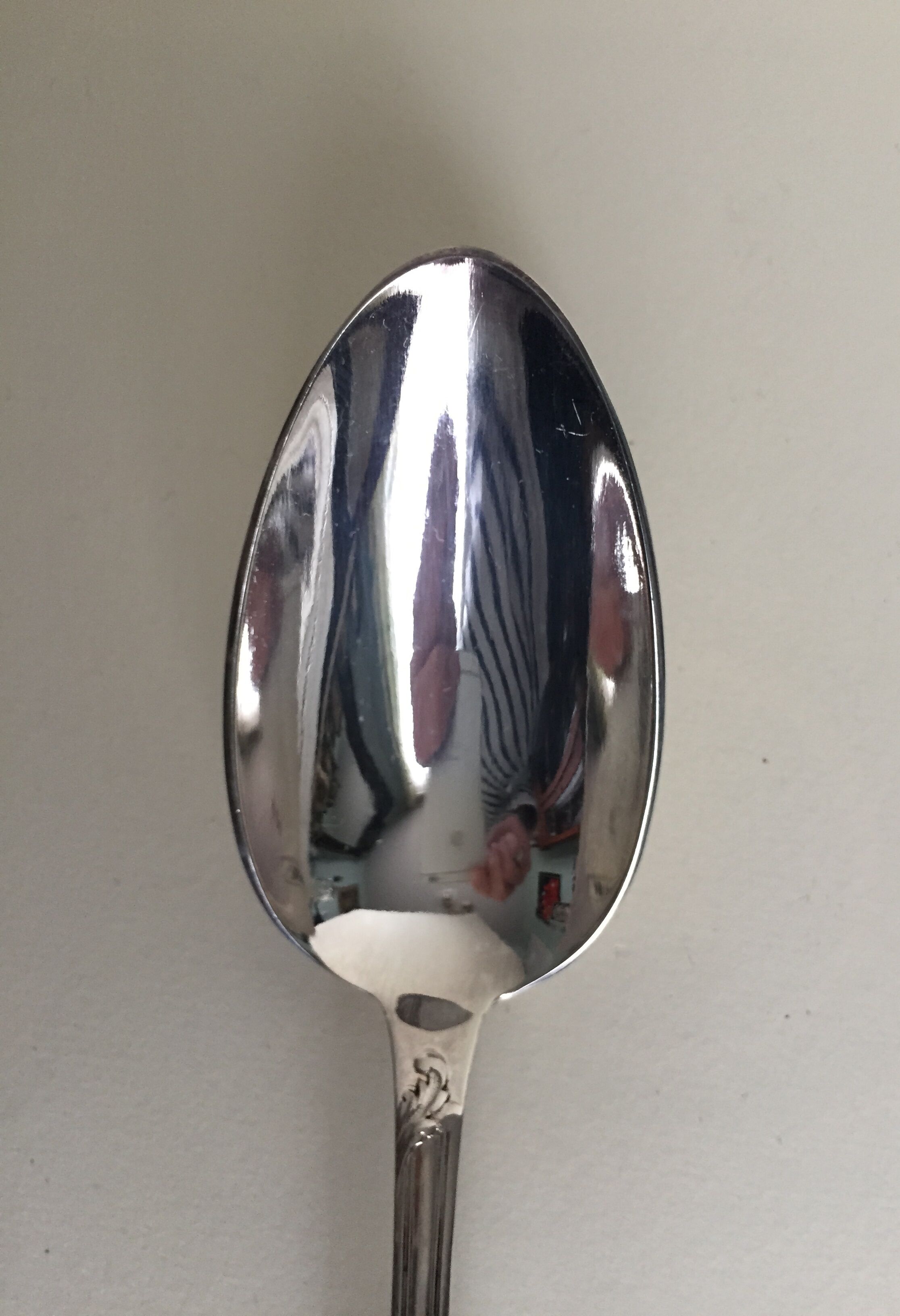 Silver metal housewife with 12 forks et 12 spoons