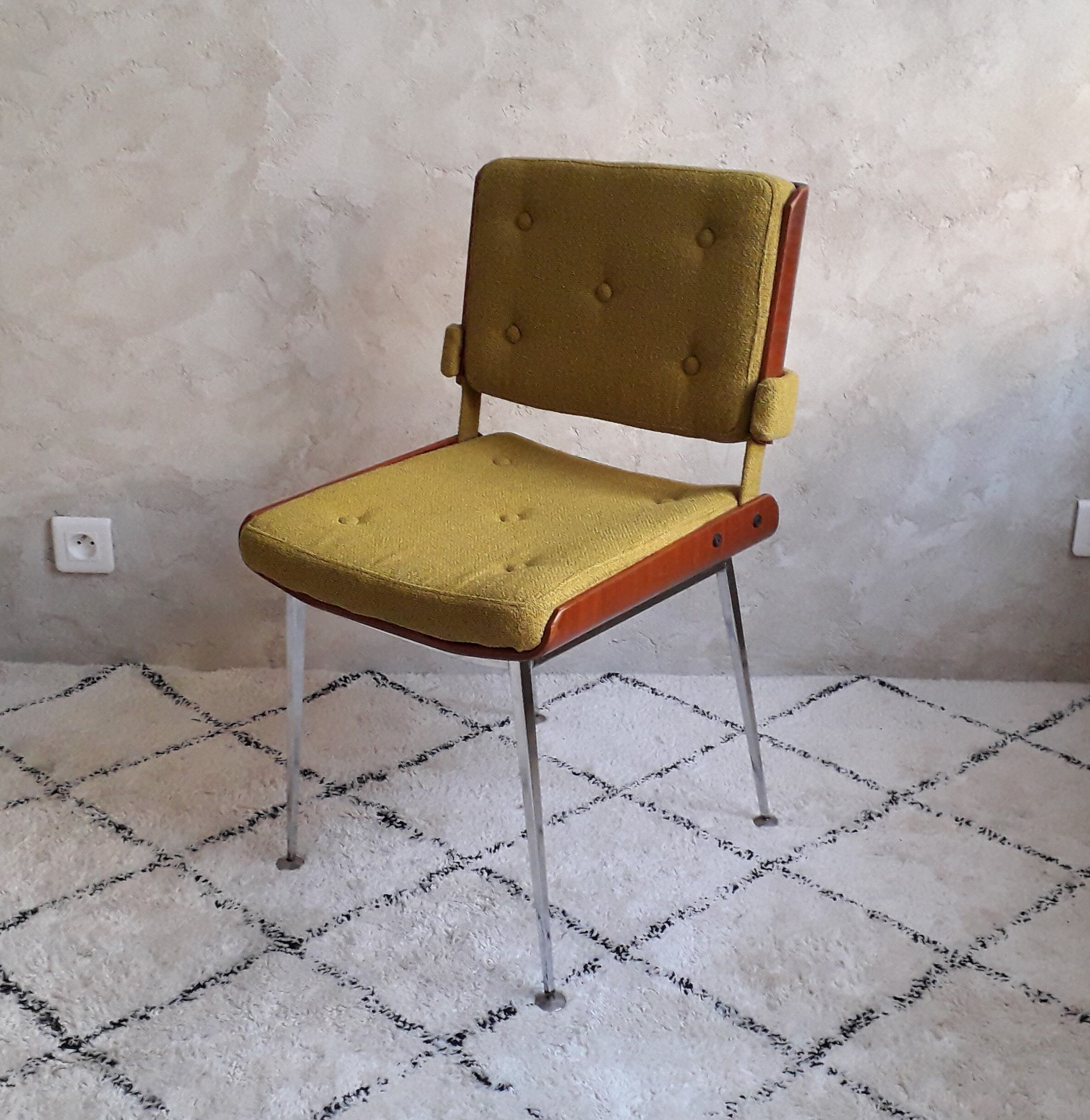 Modern'tub chair from Marcom