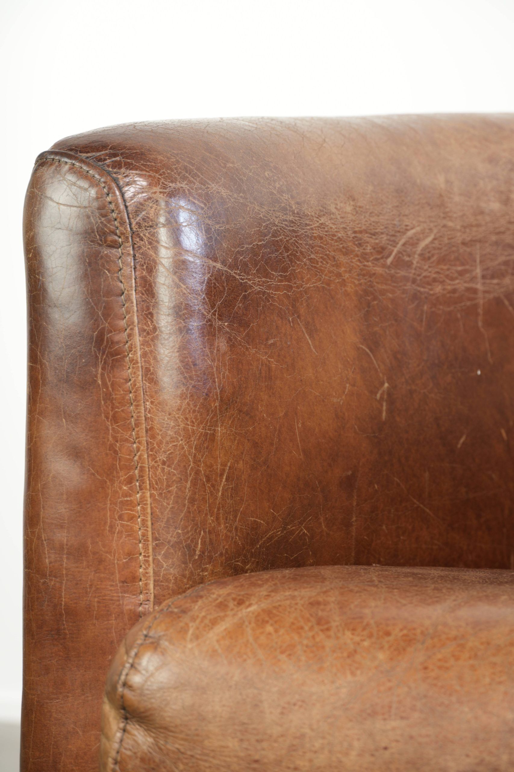 Fauteuil aviateur en cuir de vachette de couleur cognac