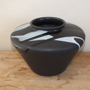 Vintage vase graphic black West Germany