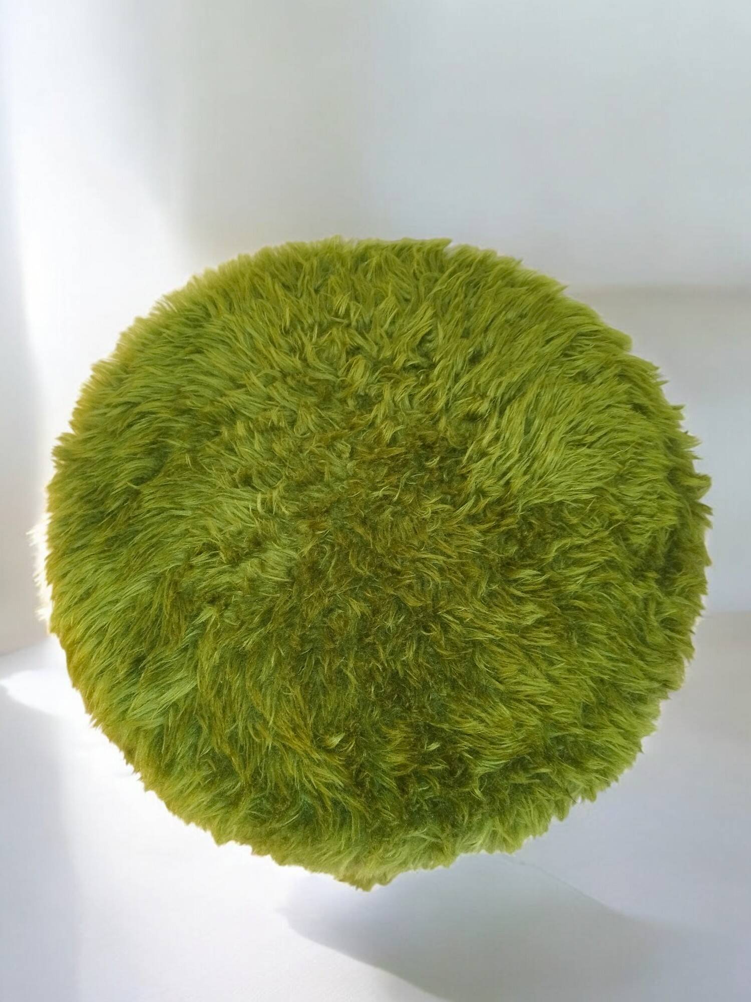 Hairy storage pouf