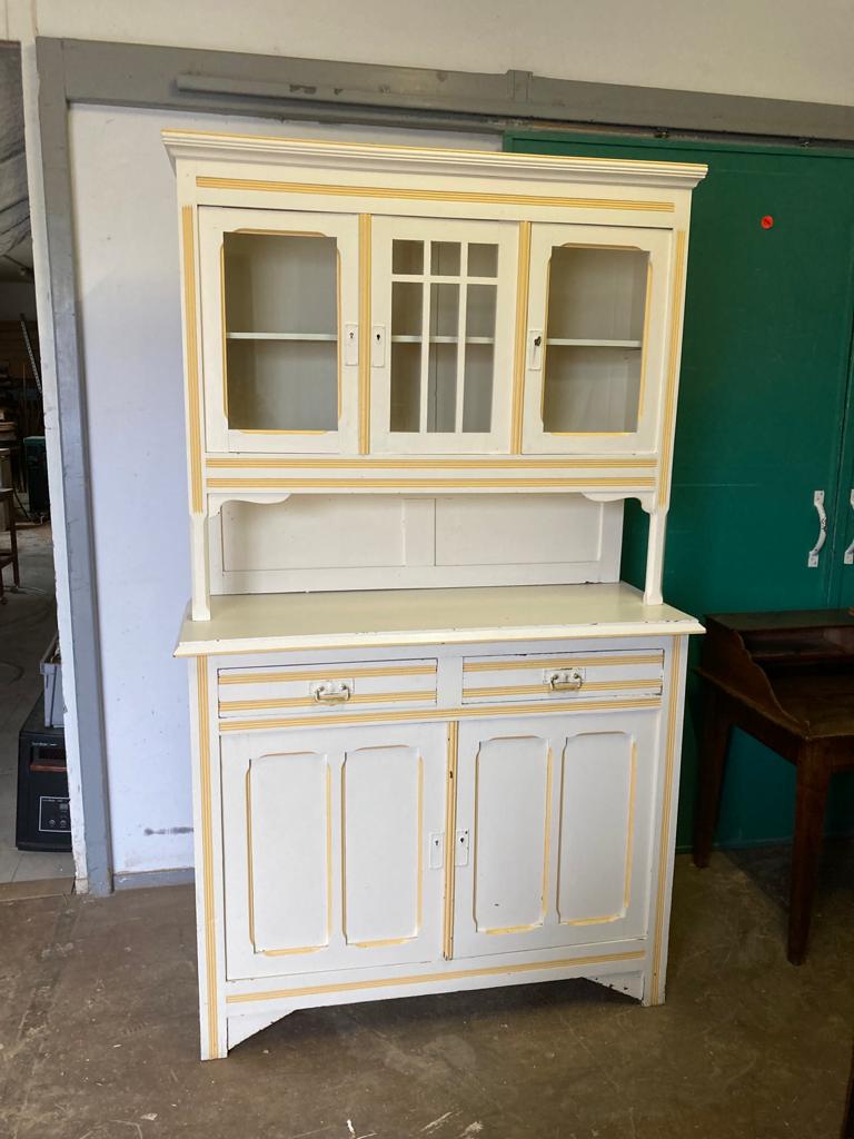 Vintage Parisian sideboard 2 body