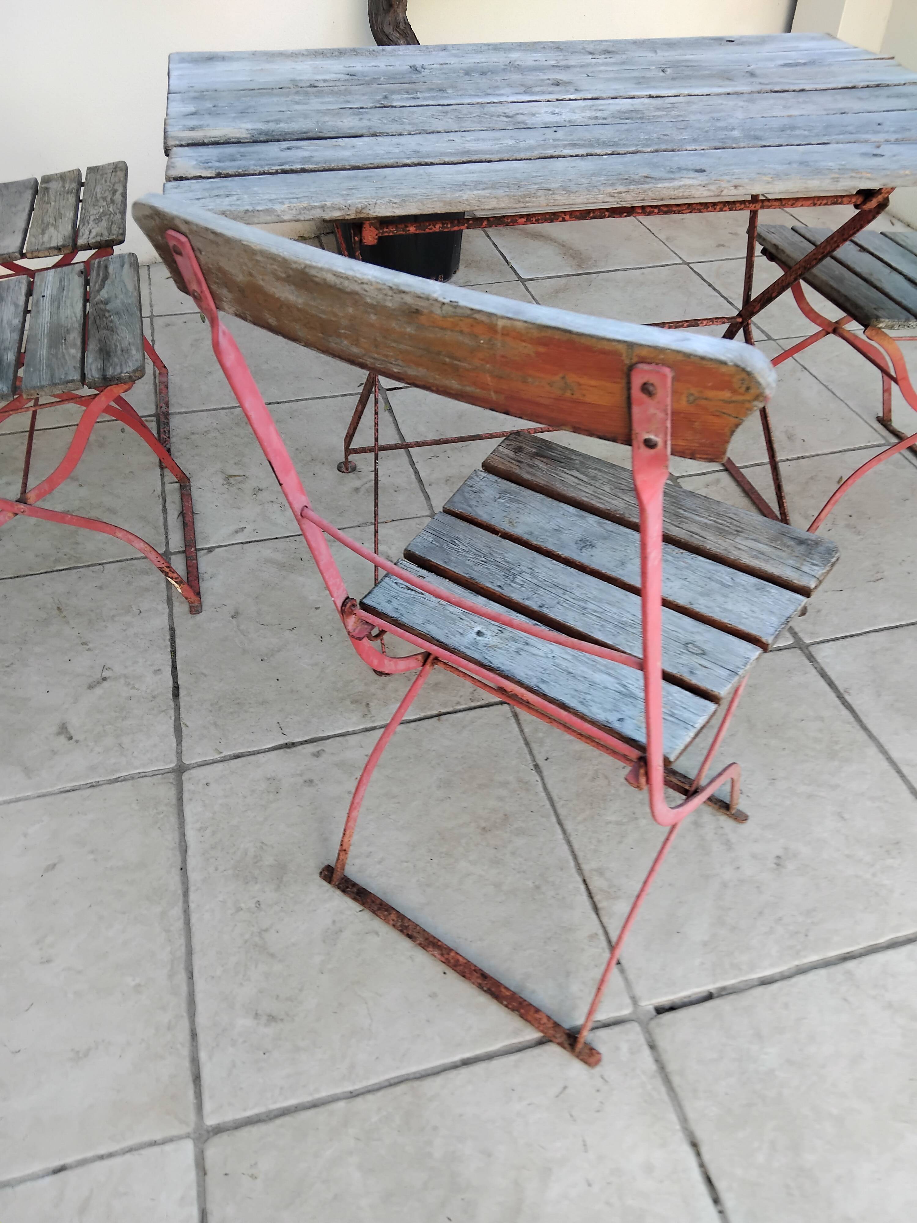 Table and 4 Bistro Guinguette chairs, antique circa 1900.