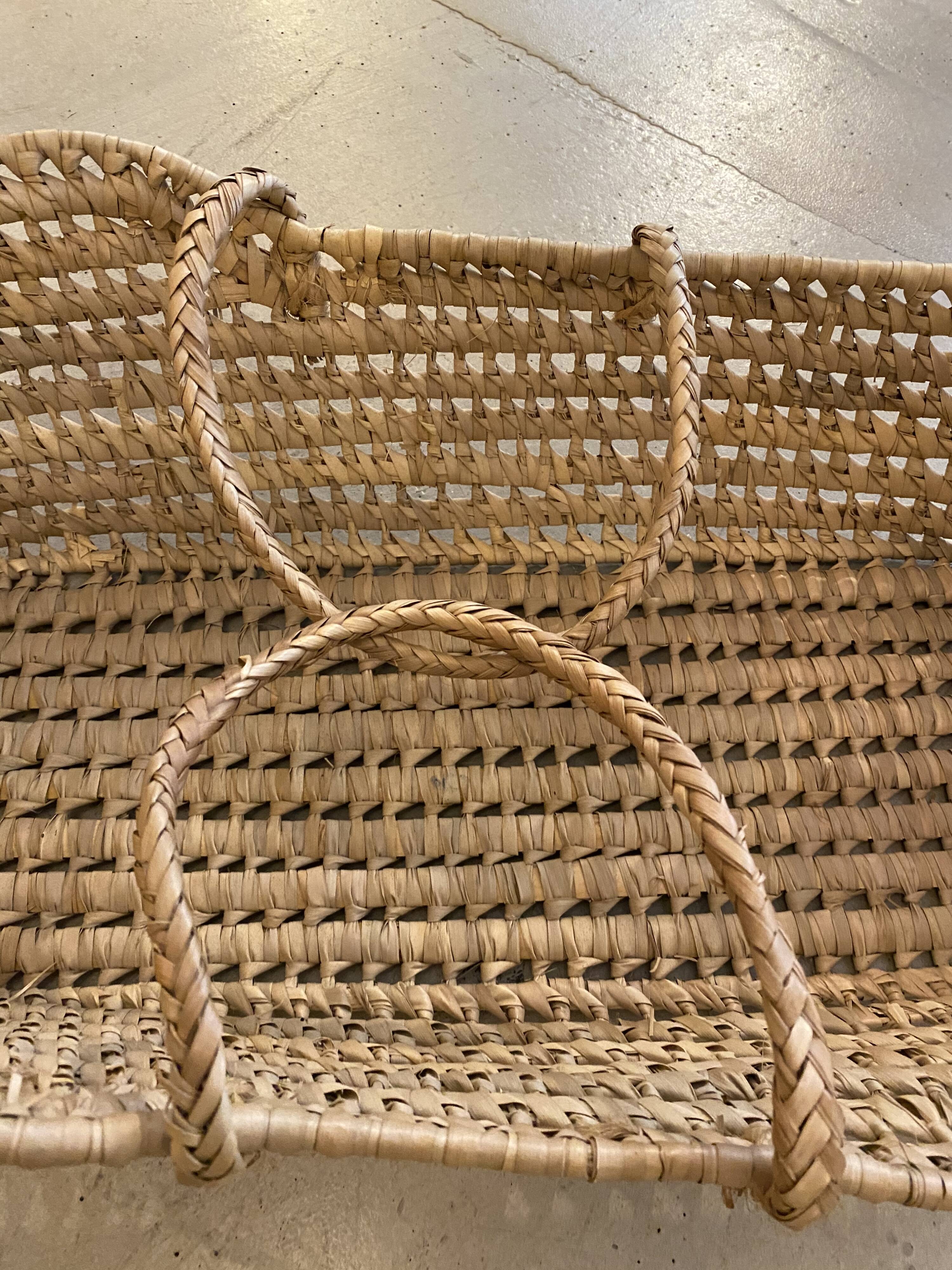 Doll bassinet
