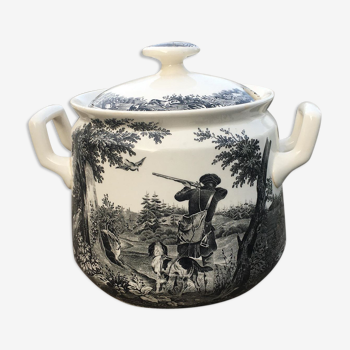 Vegetable dish from Villeroy to Boch Artemis Collection, theme "The Hunt"