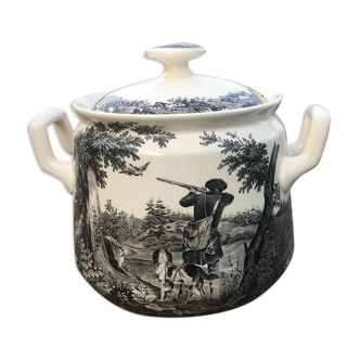 Vegetable dish from Villeroy to Boch Artemis Collection, theme "The Hunt"
