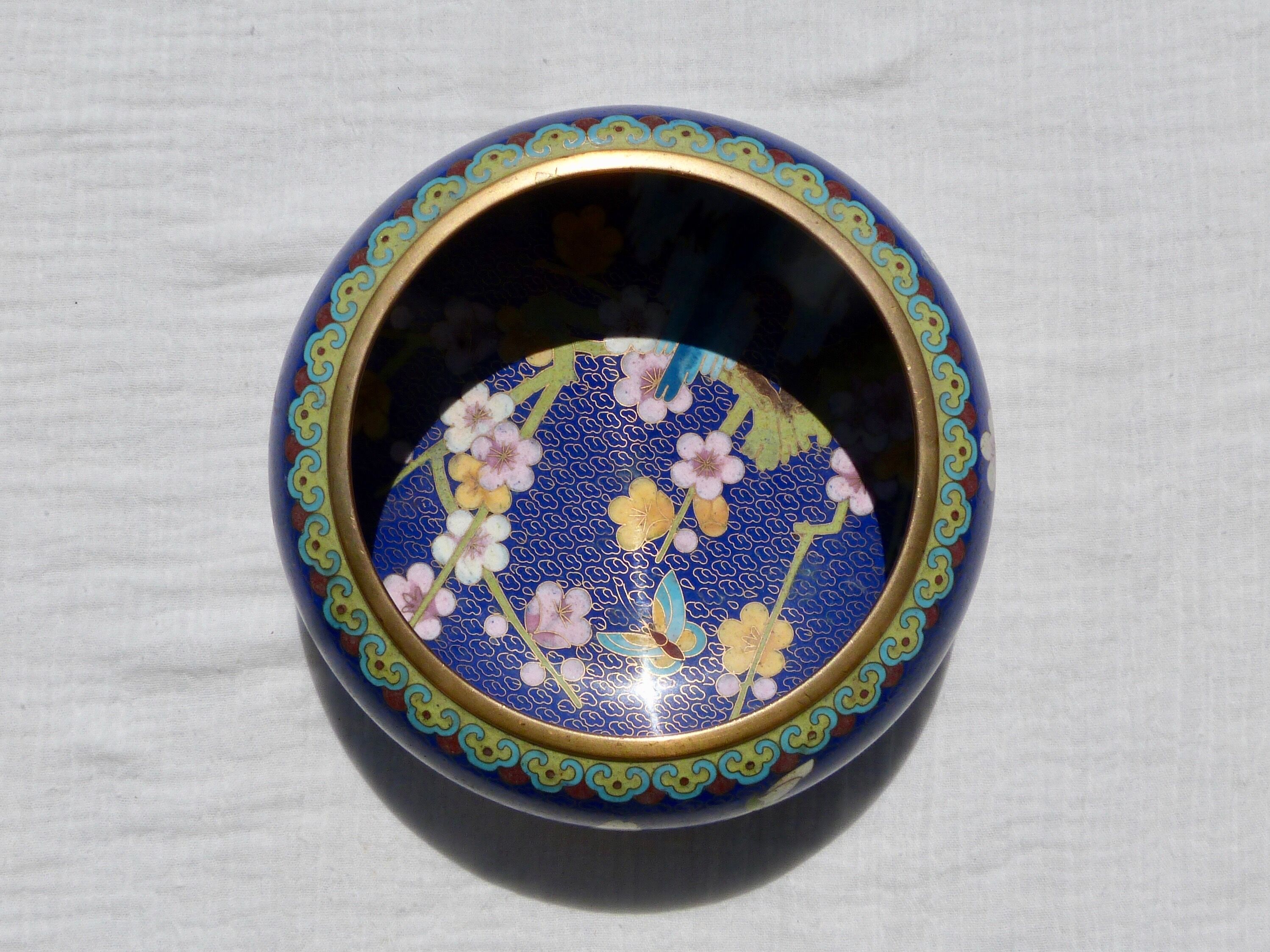 Empty partitioned brass pocket