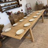 Large farmhouse table with 2 extensions and 2 drawers
