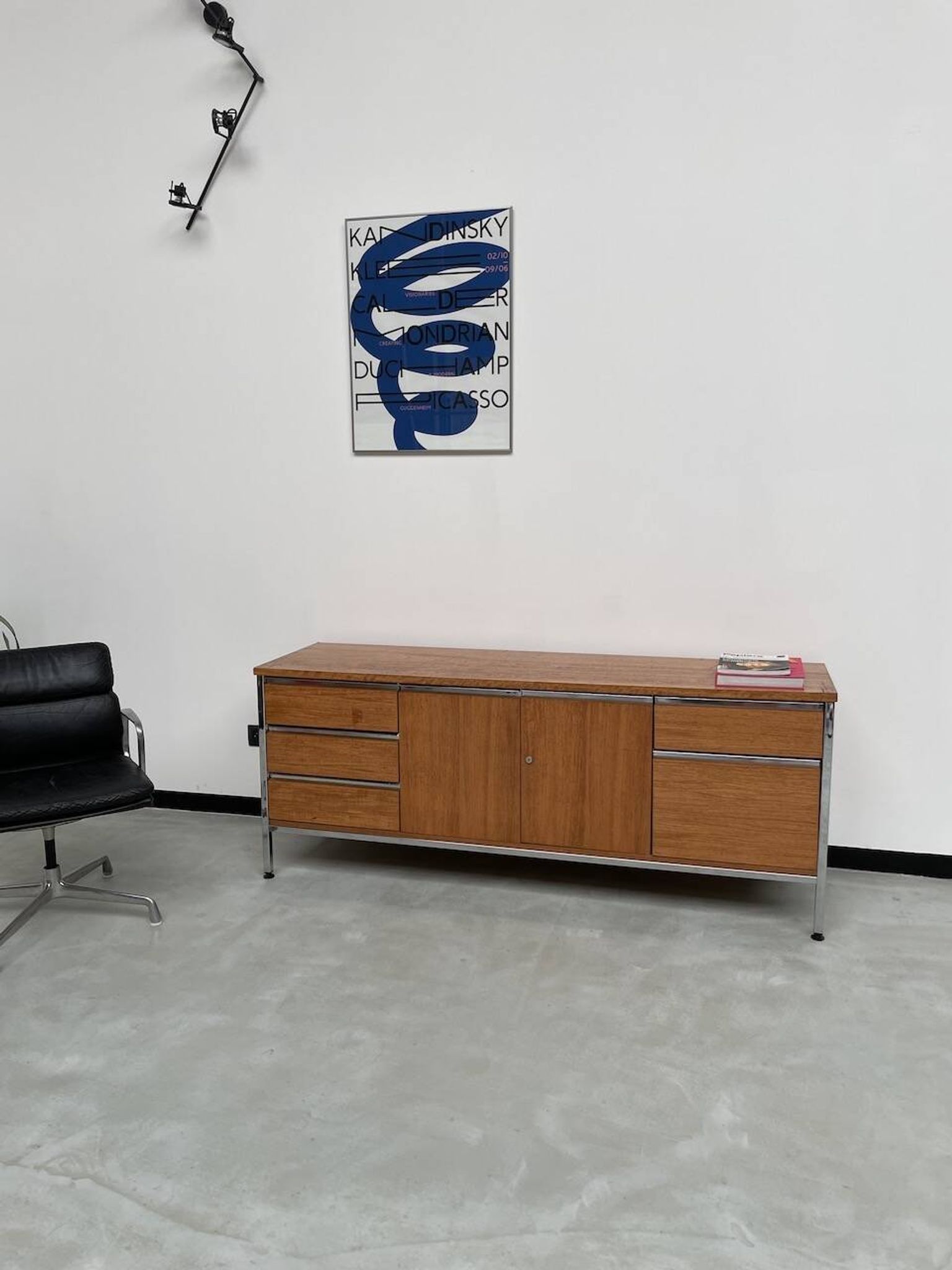 1960s modernist enfilade