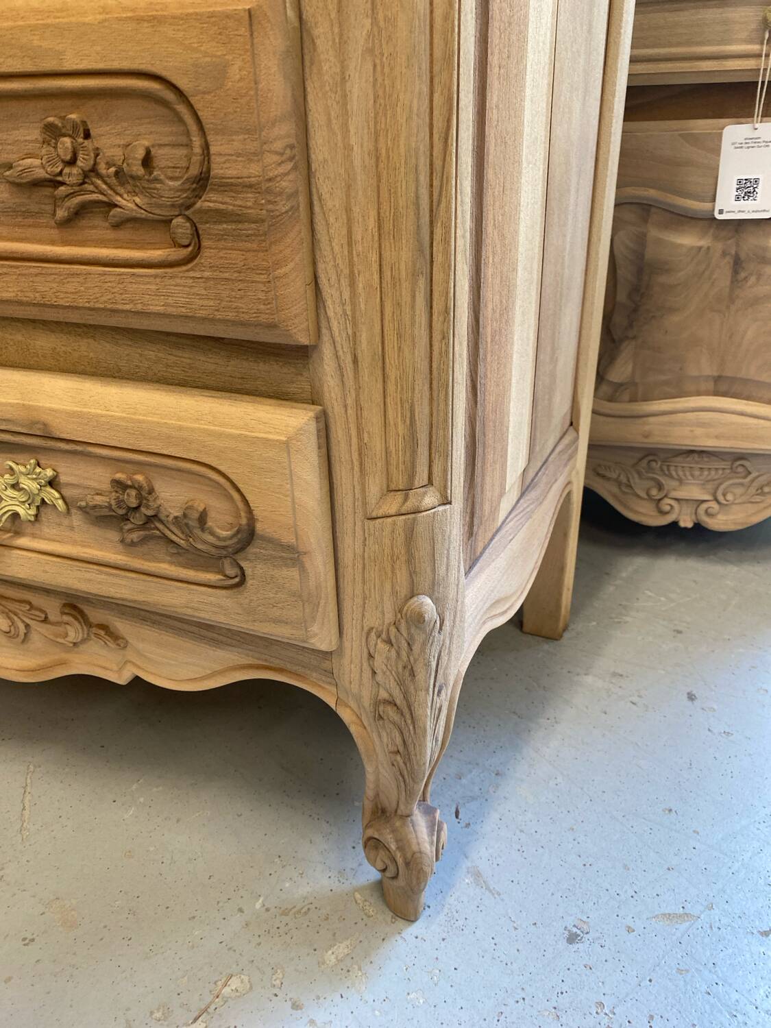 Louis XV chest of drawers in raw wood