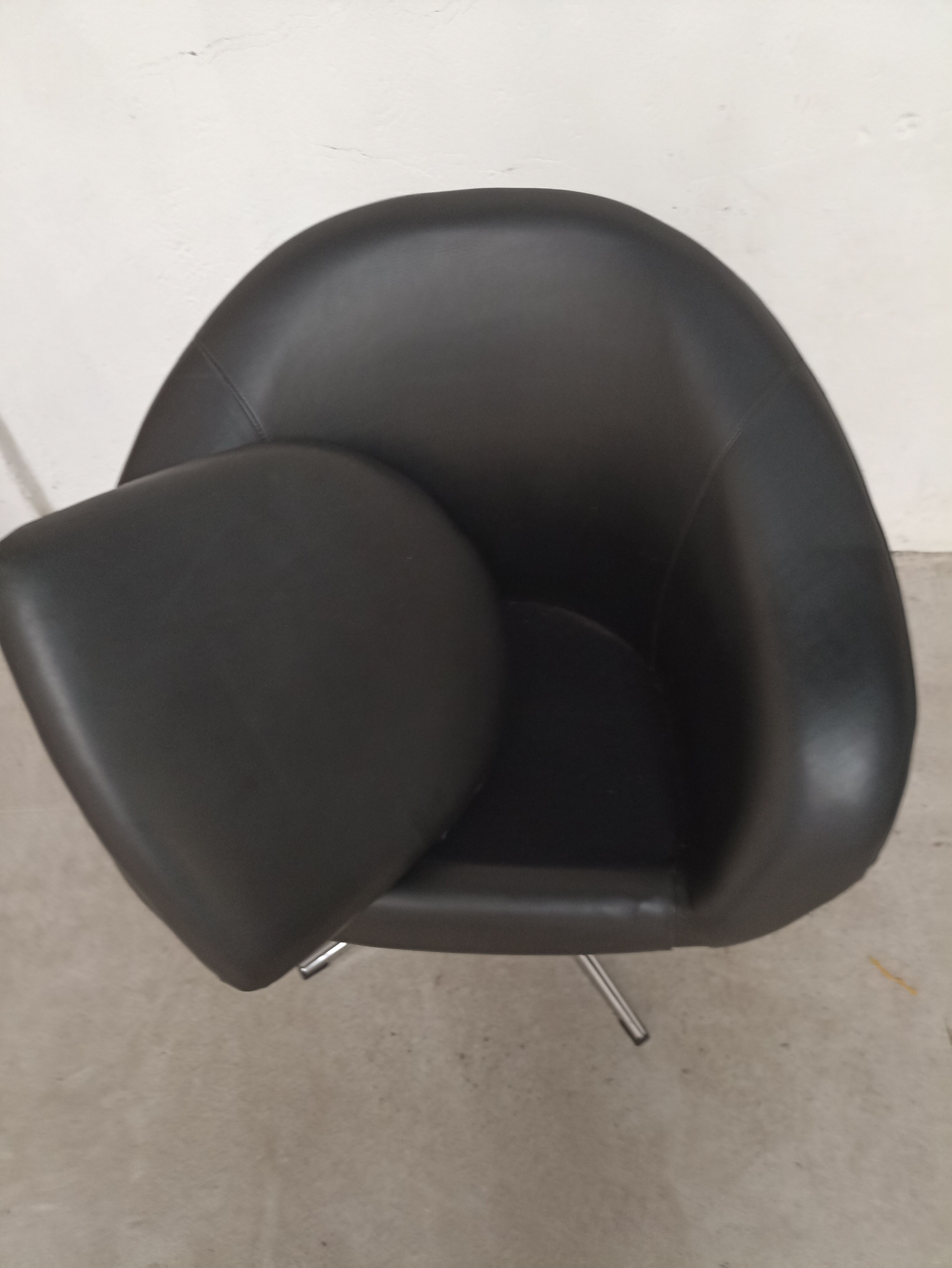 Vintage design armchair